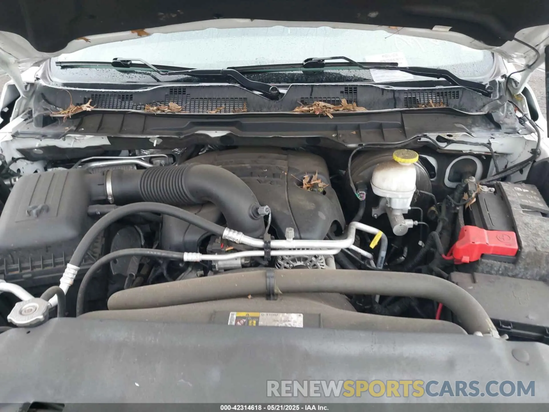 10 Photograph of a damaged car 1C6RR7FT7KS626649 RAM 1500 CLASSIC 2019