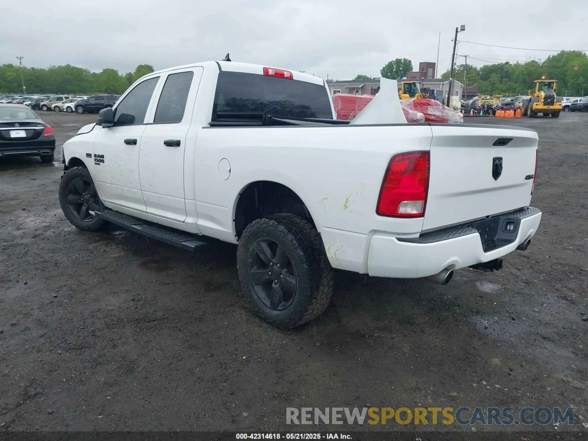 3 Photograph of a damaged car 1C6RR7FT7KS626649 RAM 1500 CLASSIC 2019