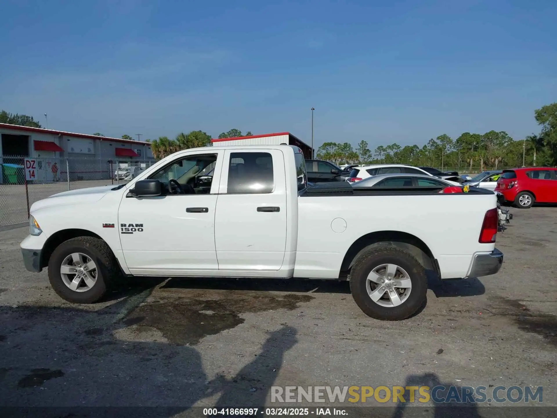 15 Photograph of a damaged car 1C6RR7FT8KS533686 RAM 1500 CLASSIC 2019