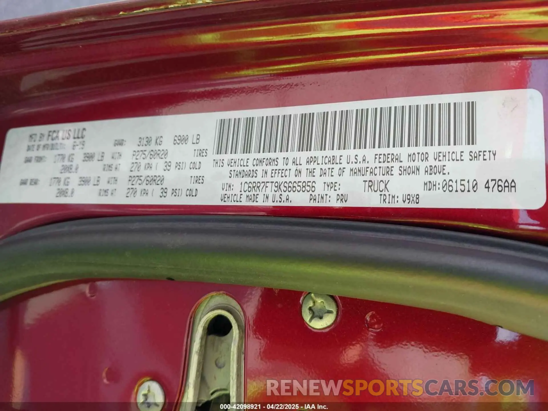 9 Photograph of a damaged car 1C6RR7FT9KS665856 RAM 1500 CLASSIC 2019