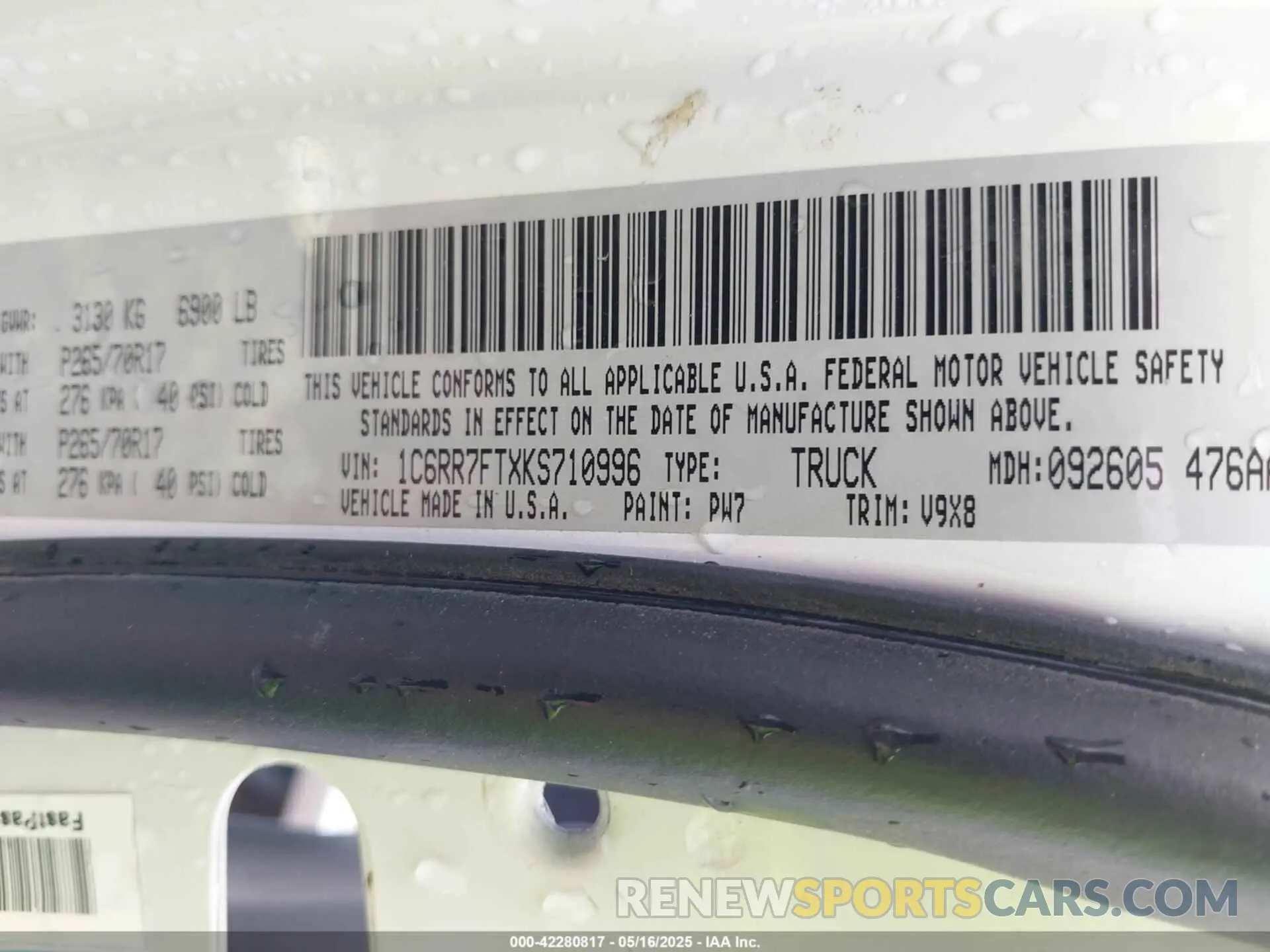 9 Photograph of a damaged car 1C6RR7FTXKS710996 RAM 1500 CLASSIC 2019