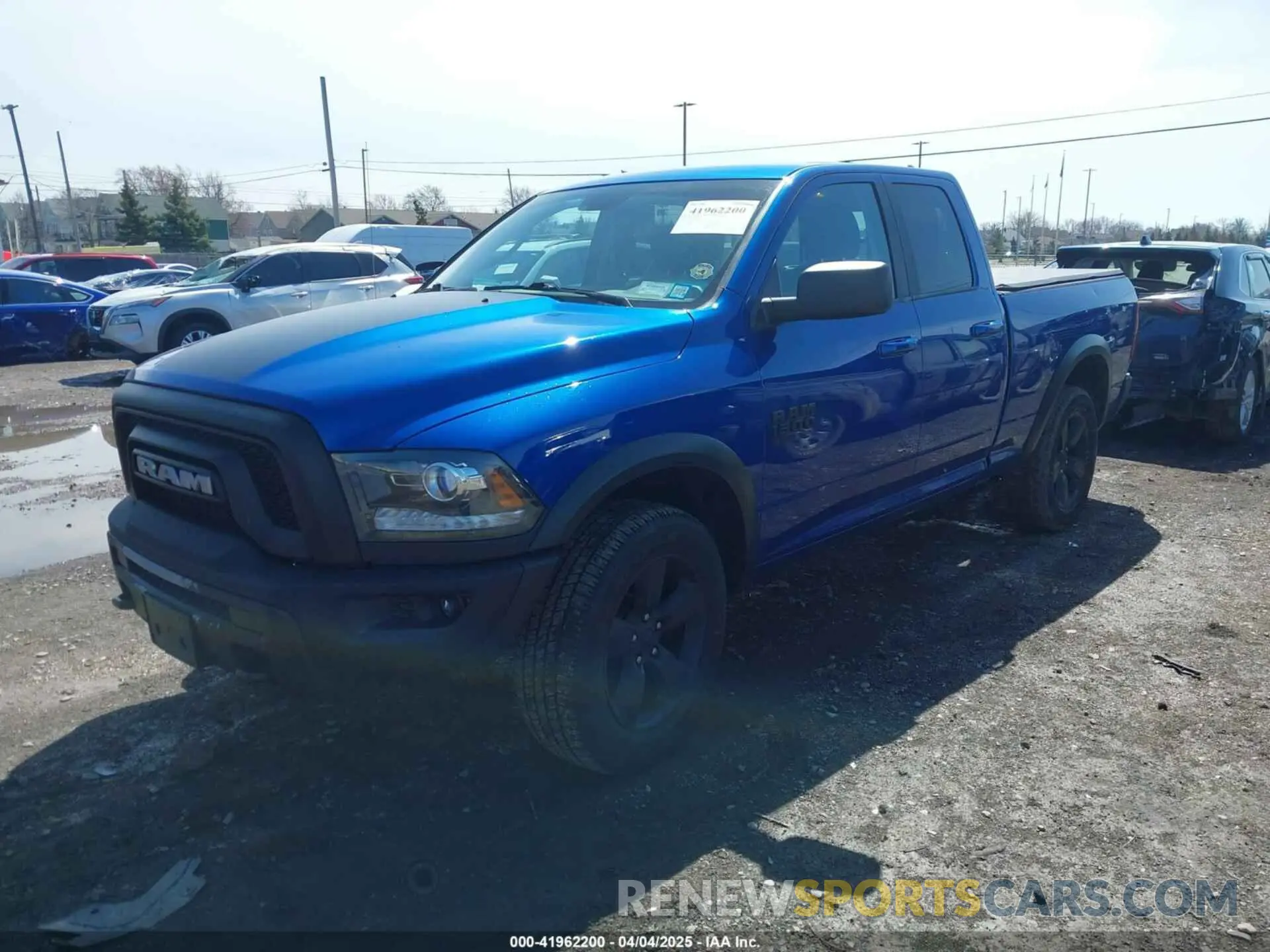 2 Photograph of a damaged car 1C6RR7GG1KS666467 RAM 1500 CLASSIC 2019