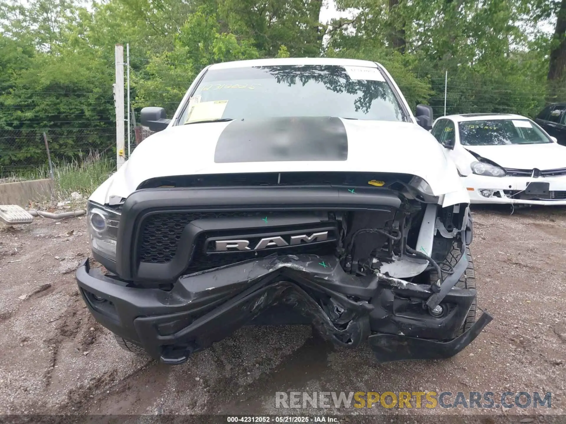 12 Photograph of a damaged car 1C6RR7GGXKS616991 RAM 1500 CLASSIC 2019