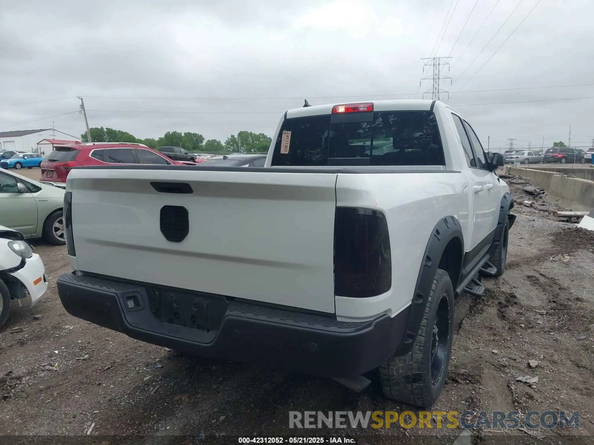 4 Photograph of a damaged car 1C6RR7GGXKS616991 RAM 1500 CLASSIC 2019