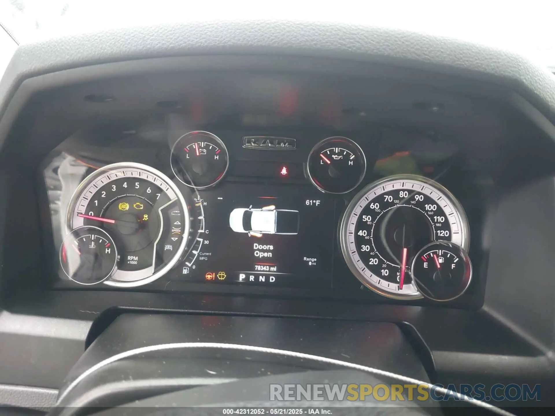 7 Photograph of a damaged car 1C6RR7GGXKS616991 RAM 1500 CLASSIC 2019