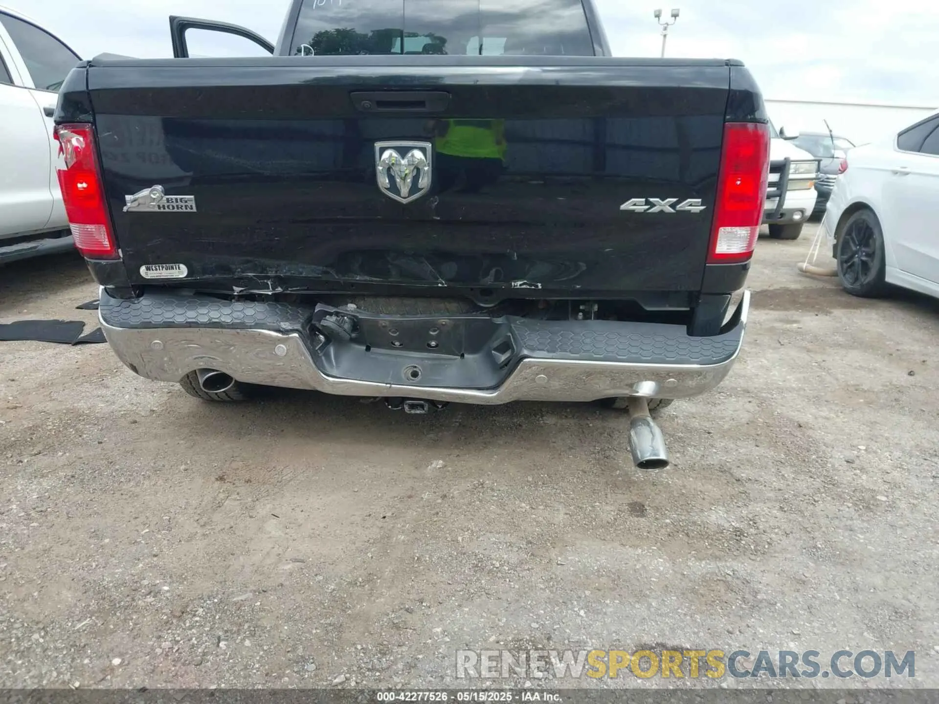 6 Photograph of a damaged car 1C6RR7GT7KS637097 RAM 1500 CLASSIC 2019