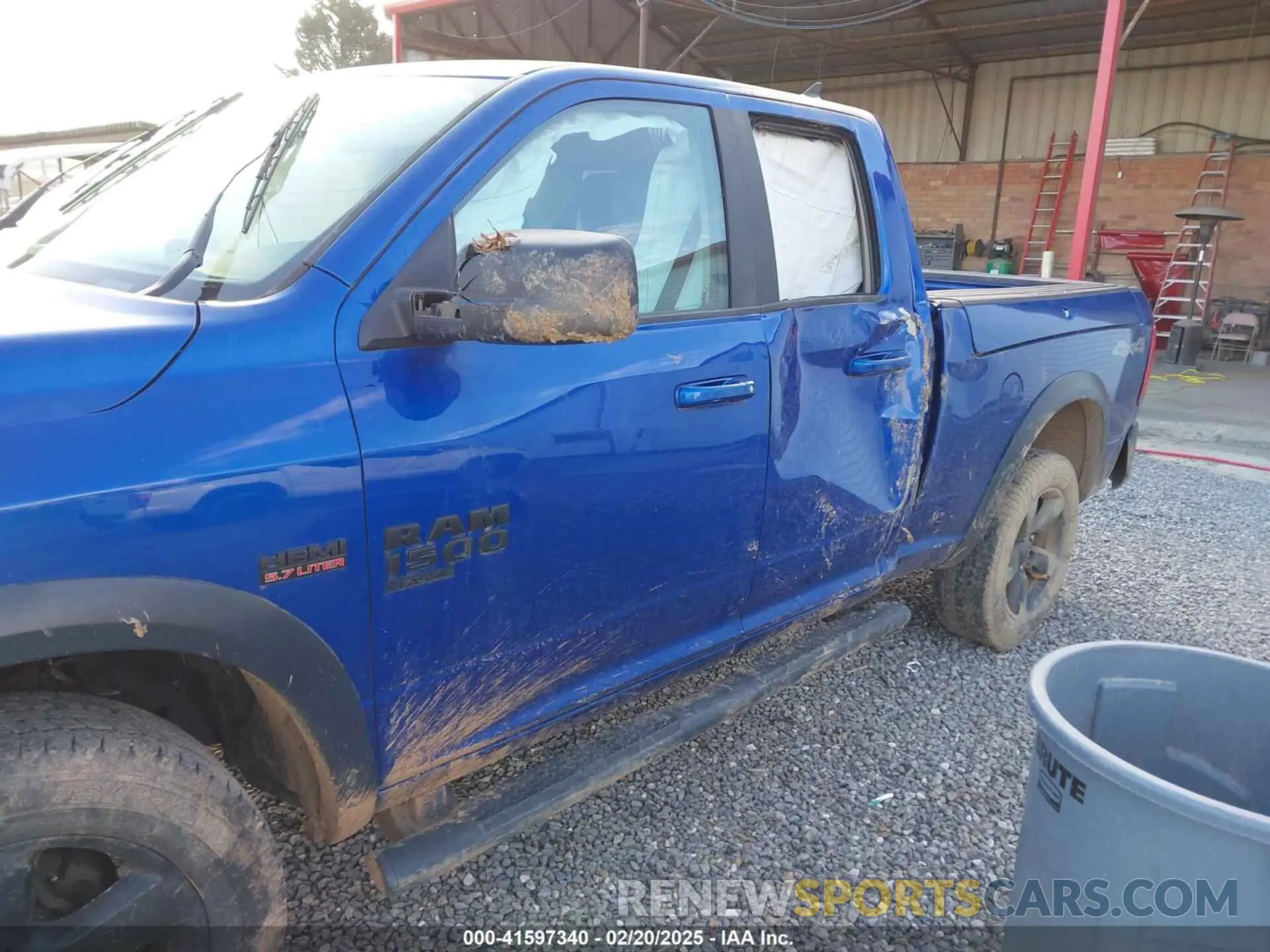 17 Photograph of a damaged car 1C6RR7GT7KS648424 RAM 1500 CLASSIC 2019