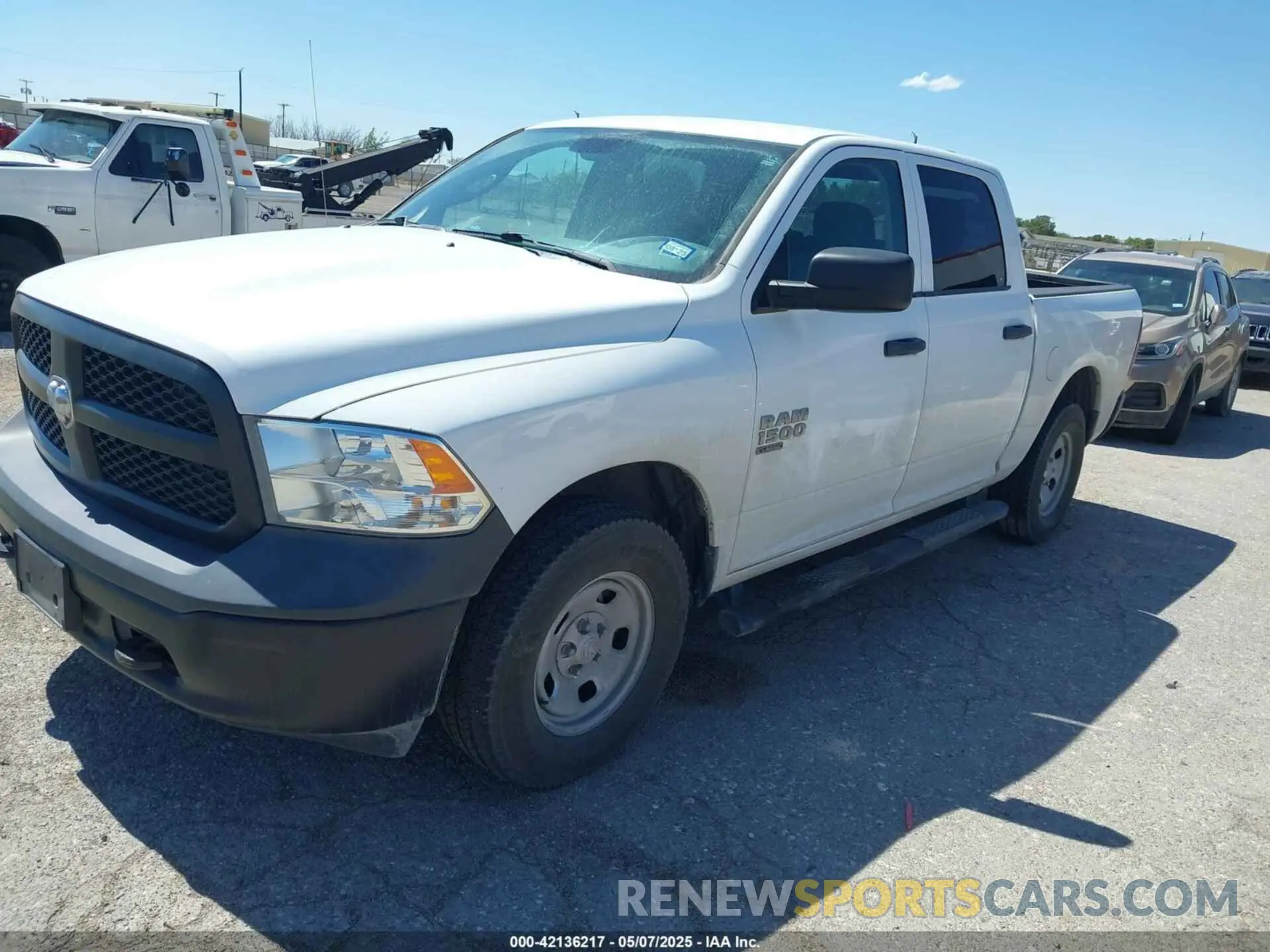 2 Photograph of a damaged car 1C6RR7KG6KS580742 RAM 1500 CLASSIC 2019