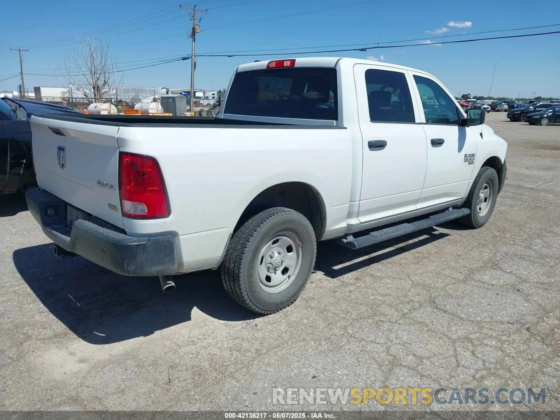 4 Photograph of a damaged car 1C6RR7KG6KS580742 RAM 1500 CLASSIC 2019