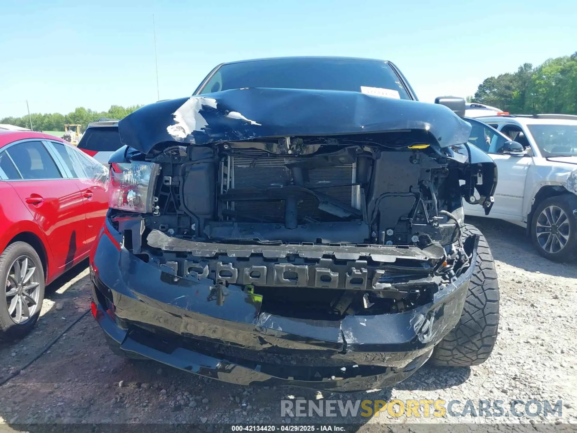 6 Photograph of a damaged car 1C6RR7KG9KS709945 RAM 1500 CLASSIC 2019