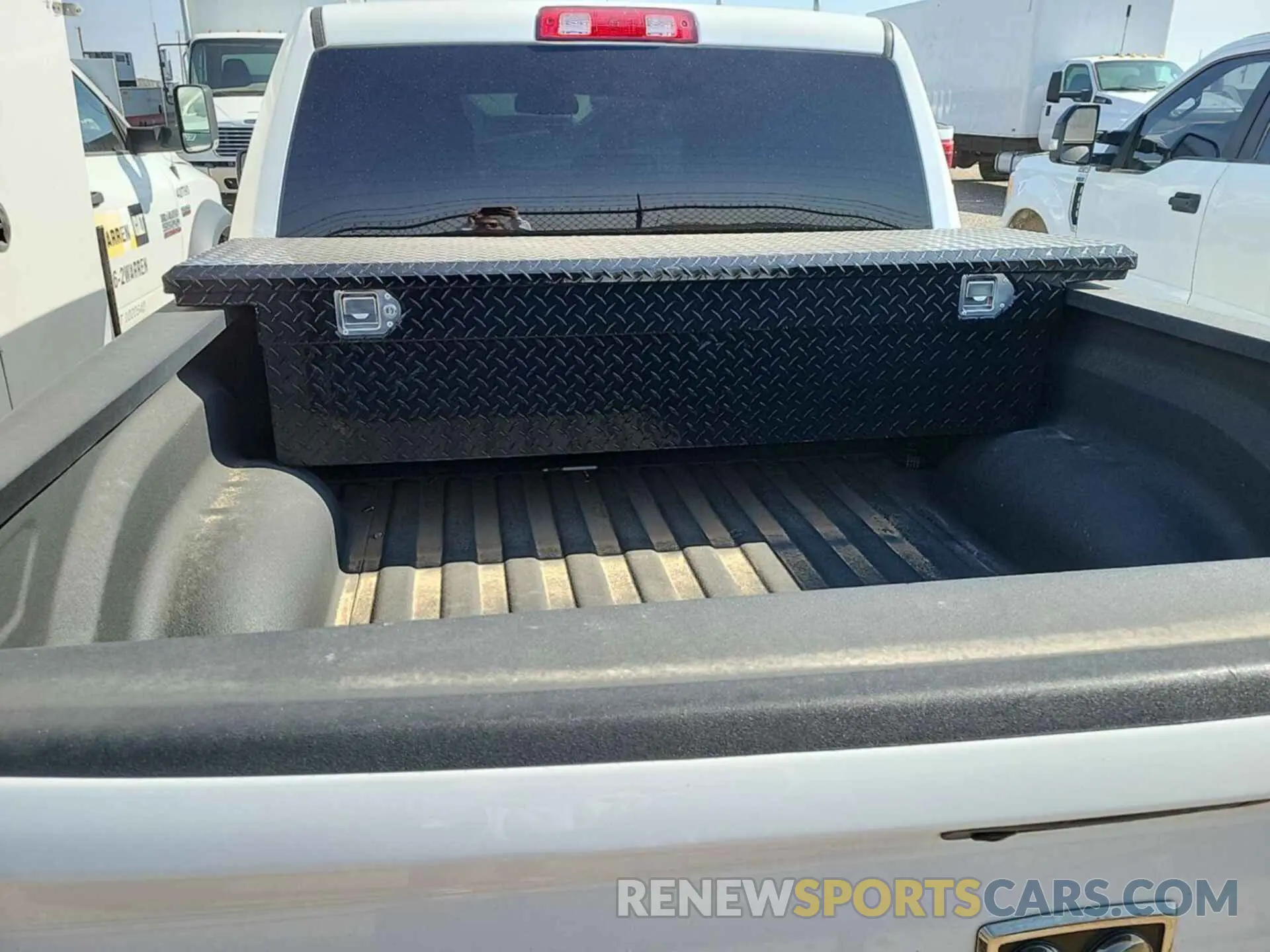 19 Photograph of a damaged car 1C6RR7KT0KS601467 RAM 1500 CLASSIC 2019
