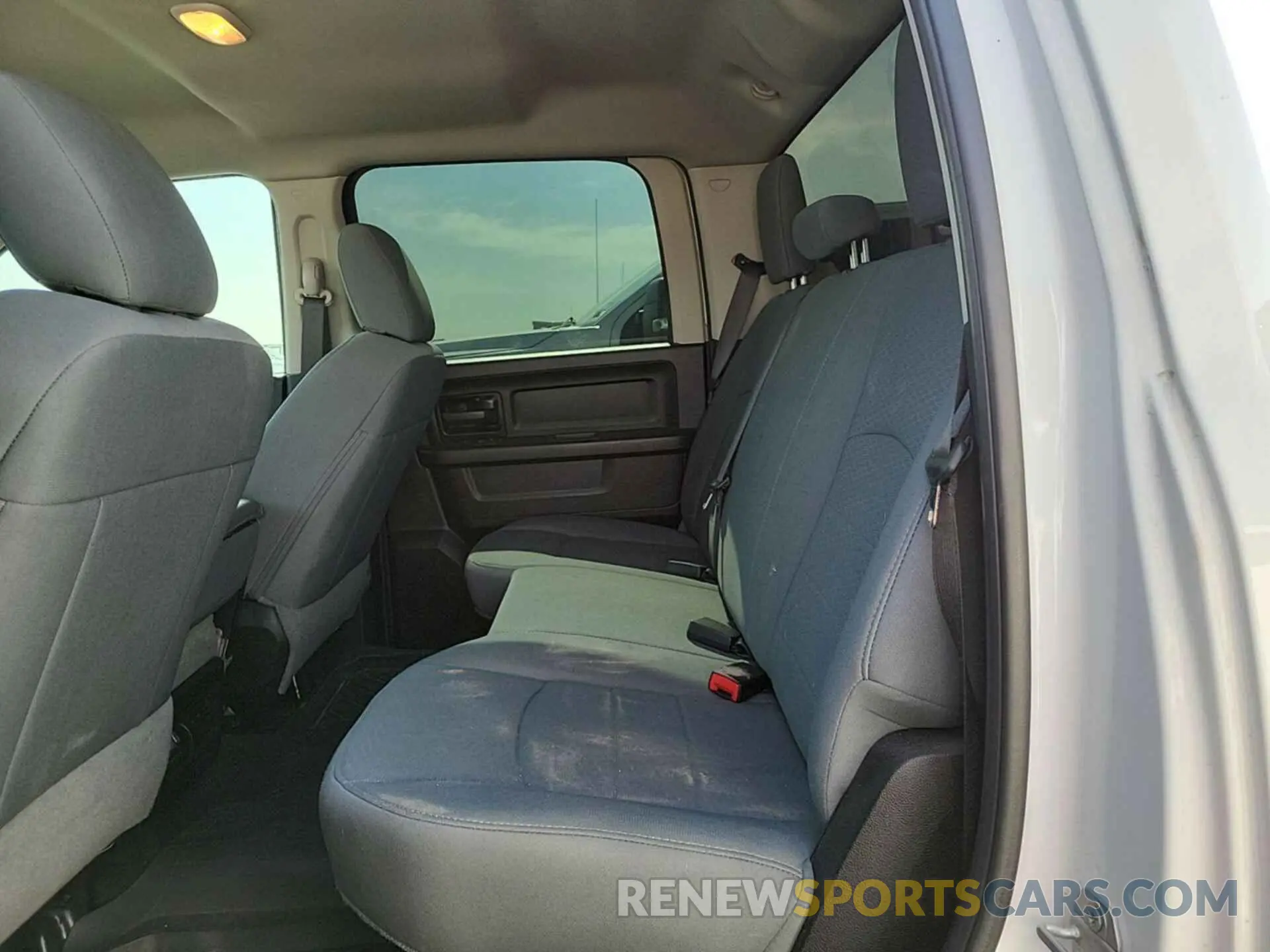 7 Photograph of a damaged car 1C6RR7KT0KS601467 RAM 1500 CLASSIC 2019