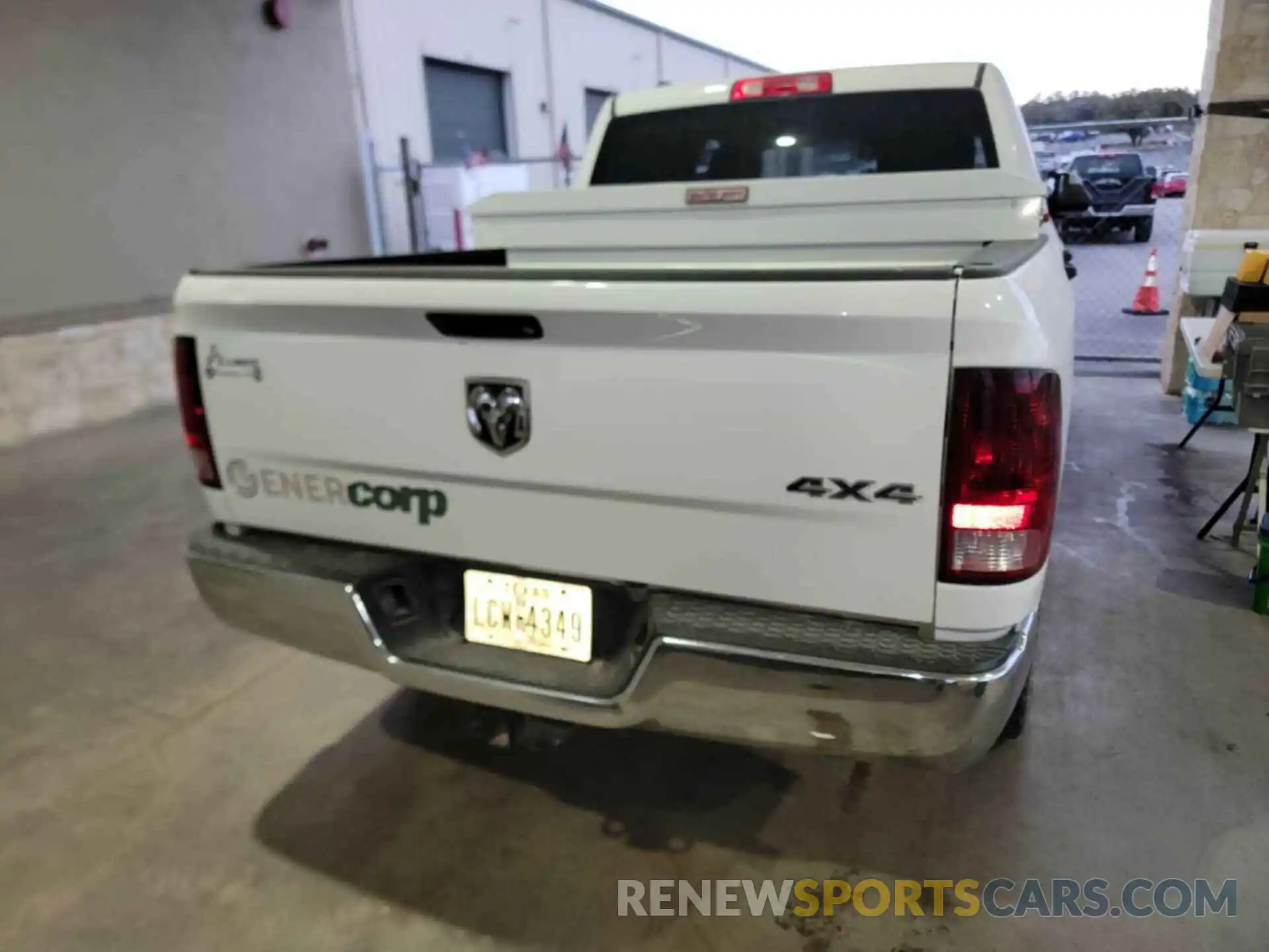 10 Photograph of a damaged car 1C6RR7KT1KS527864 RAM 1500 CLASSIC 2019