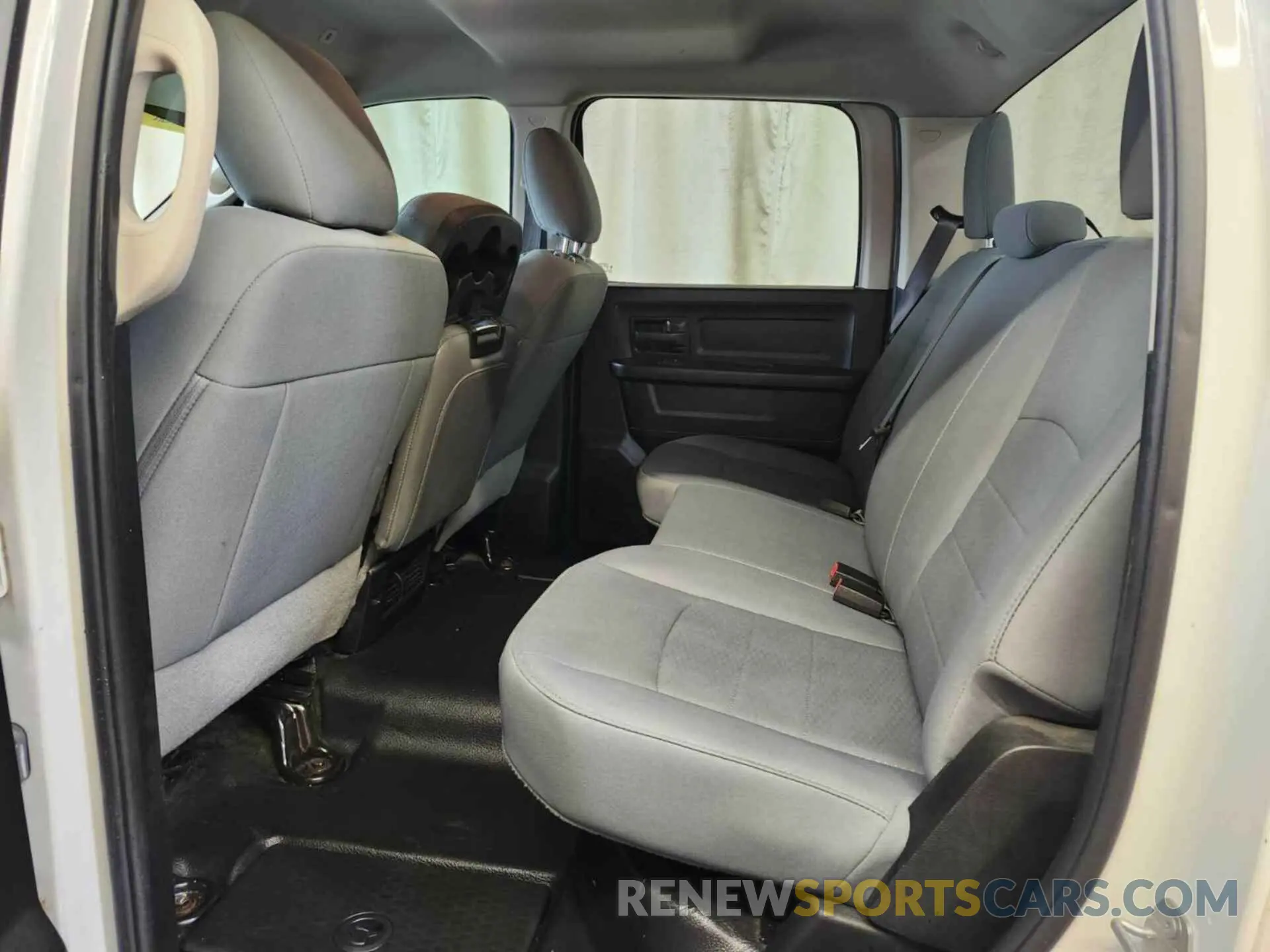 10 Photograph of a damaged car 1C6RR7KT2KS596286 RAM 1500 CLASSIC 2019
