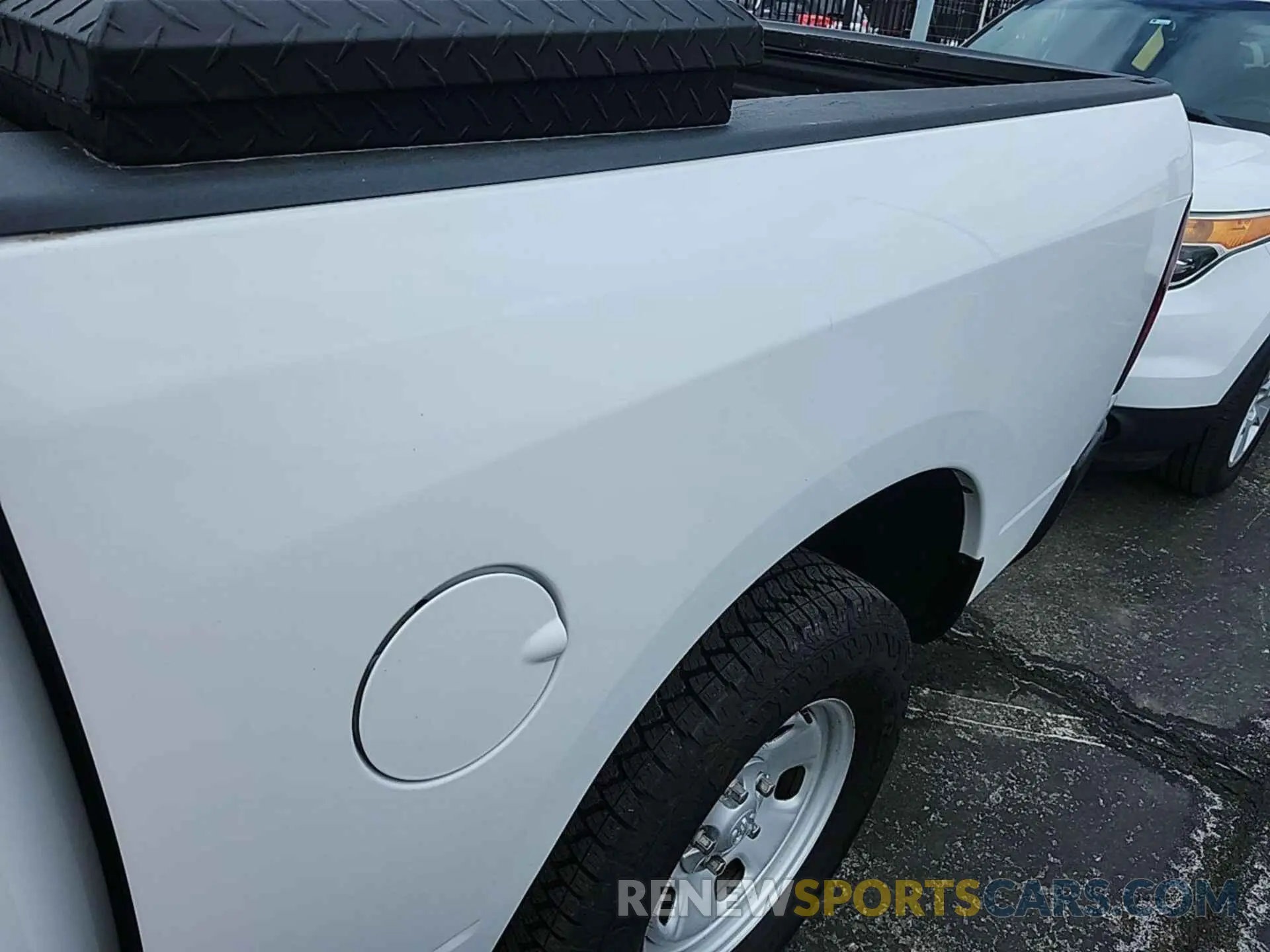 14 Photograph of a damaged car 1C6RR7KT2KS596286 RAM 1500 CLASSIC 2019