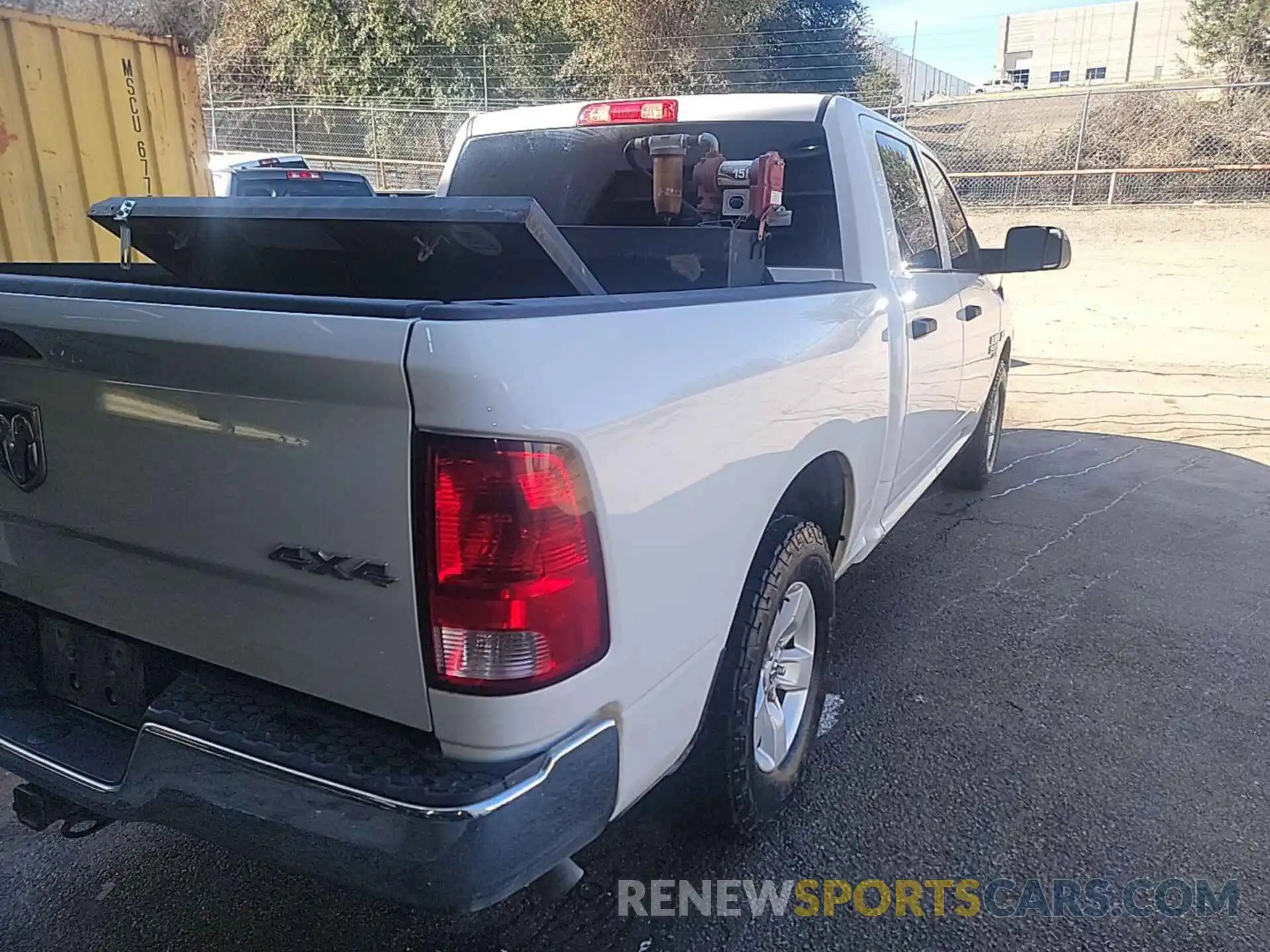 9 Photograph of a damaged car 1C6RR7KT5KS527866 RAM 1500 CLASSIC 2019