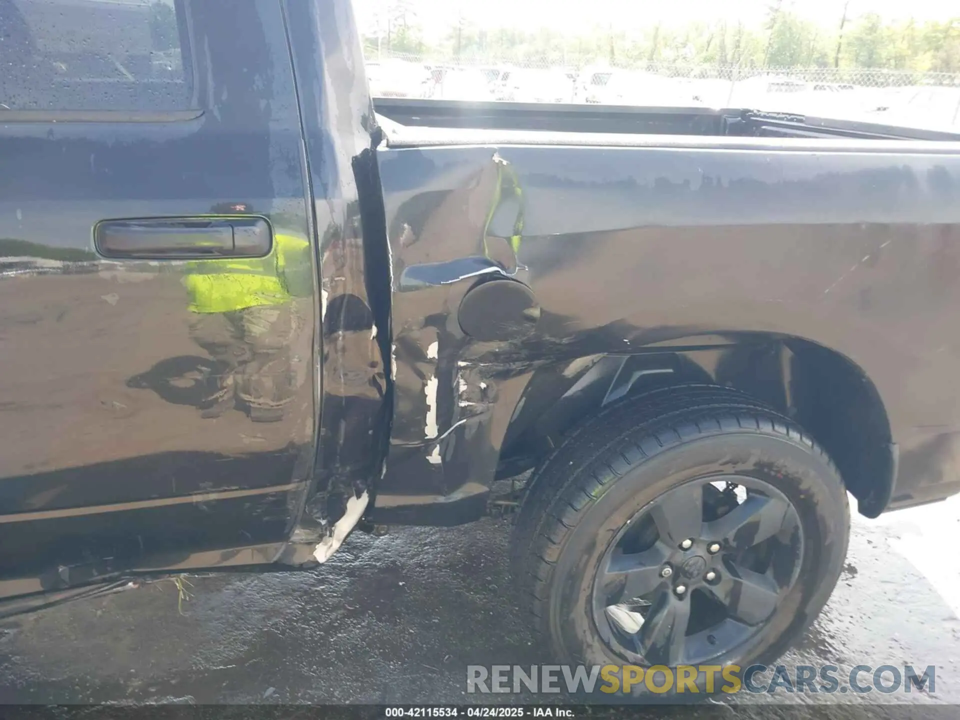 6 Photograph of a damaged car 1C6RR7KT7KS519977 RAM 1500 CLASSIC 2019