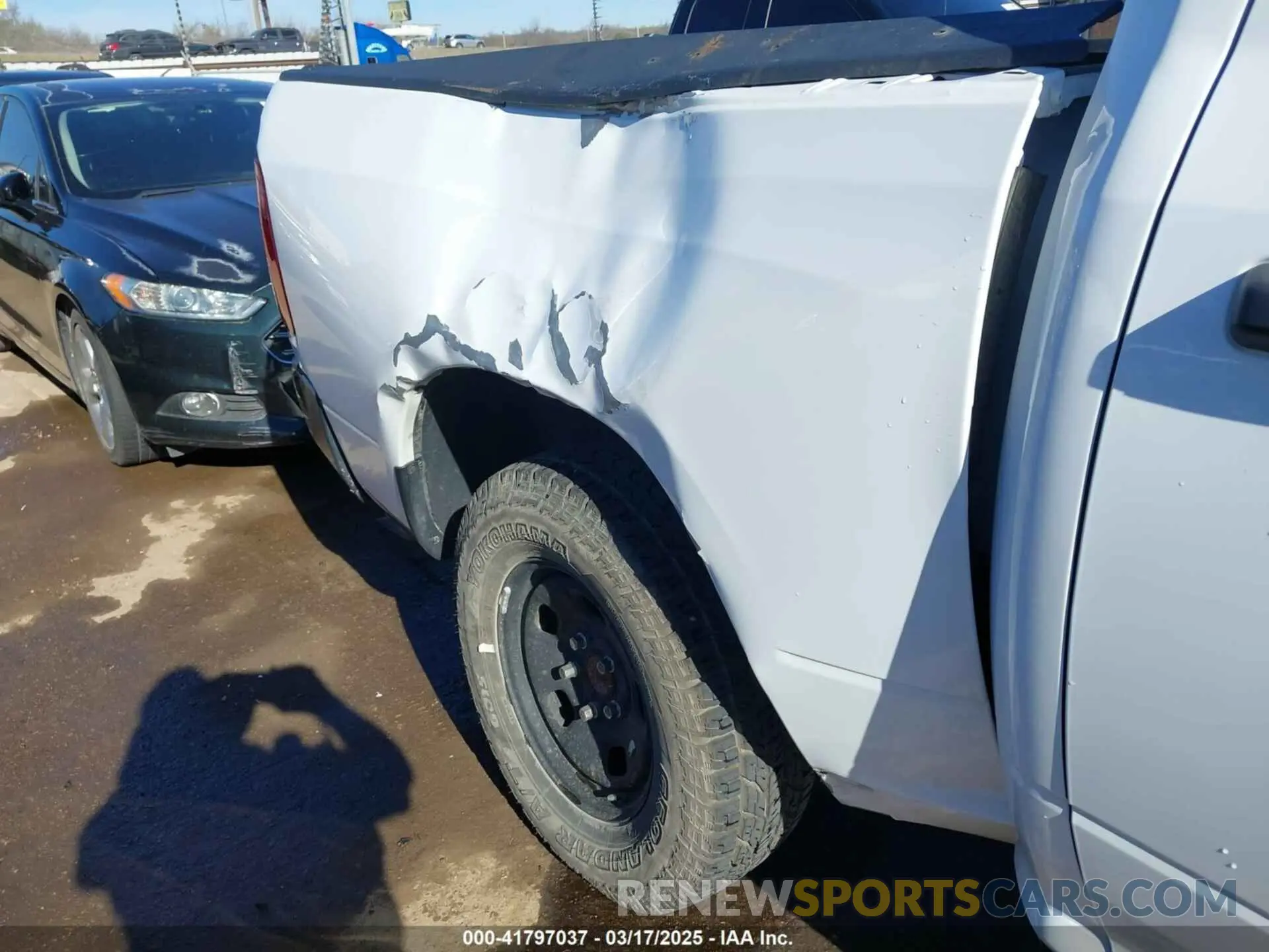 6 Photograph of a damaged car 1C6RR7KT7KS692902 RAM 1500 CLASSIC 2019