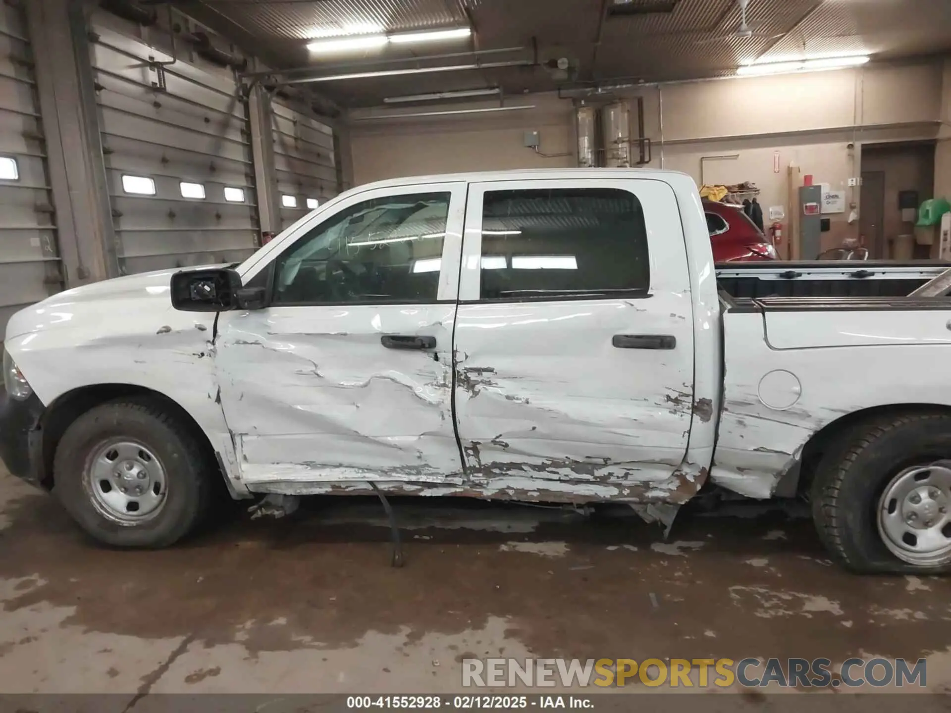 14 Photograph of a damaged car 1C6RR7KTXKS677570 RAM 1500 CLASSIC 2019