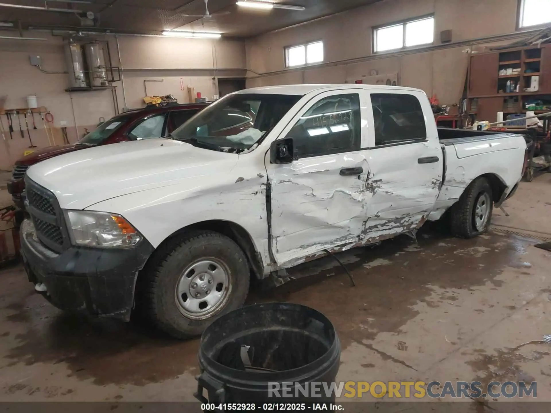 2 Photograph of a damaged car 1C6RR7KTXKS677570 RAM 1500 CLASSIC 2019