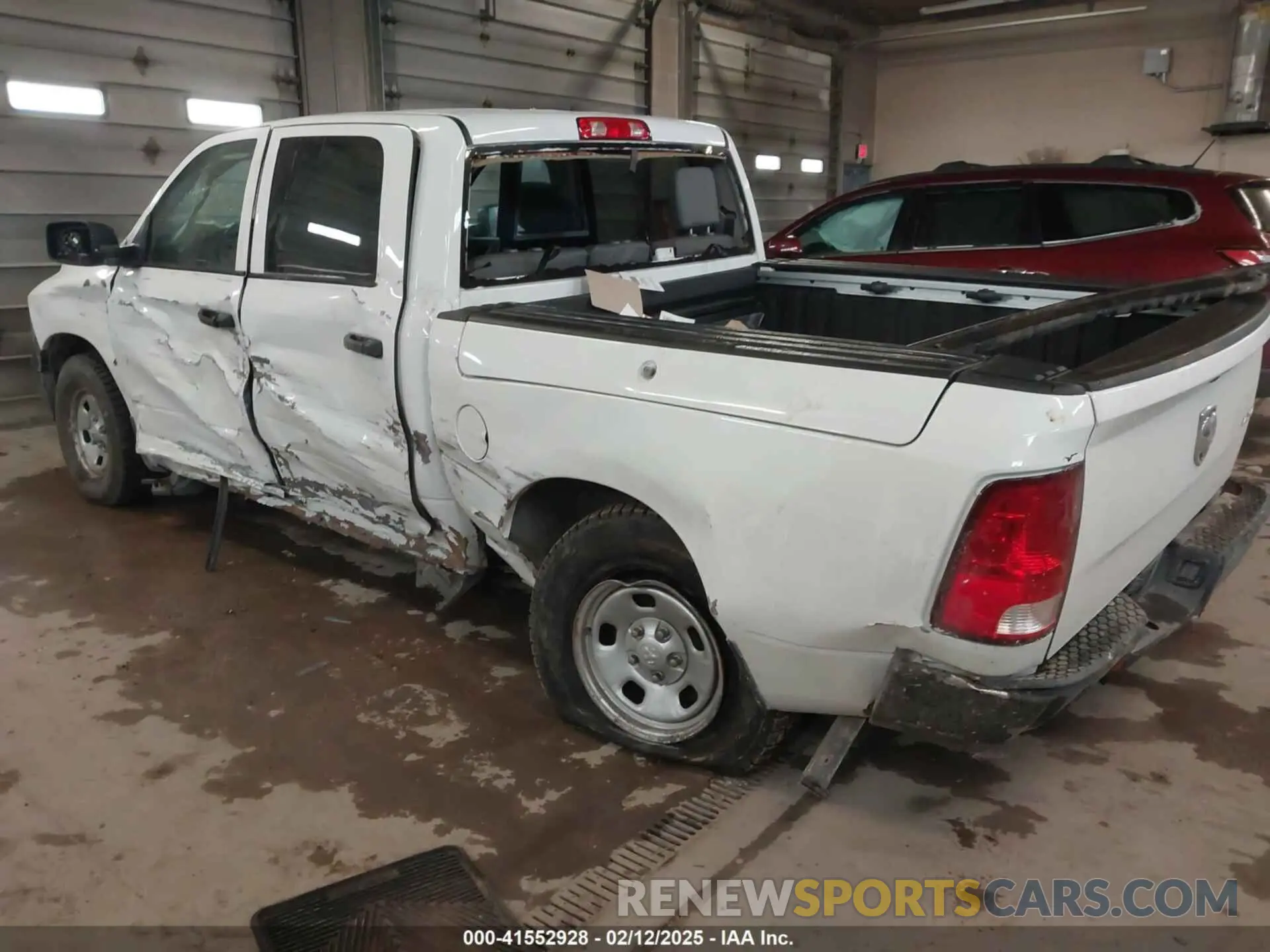 3 Photograph of a damaged car 1C6RR7KTXKS677570 RAM 1500 CLASSIC 2019