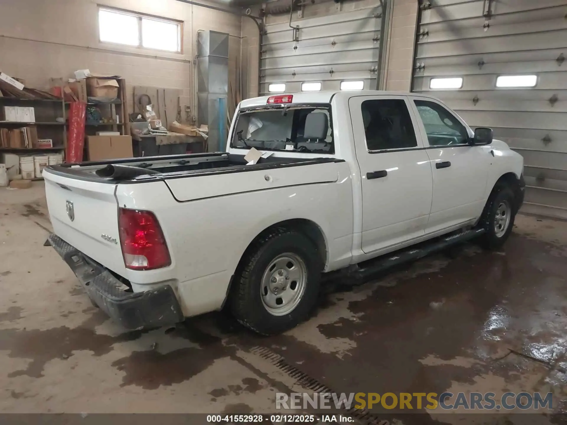 4 Photograph of a damaged car 1C6RR7KTXKS677570 RAM 1500 CLASSIC 2019