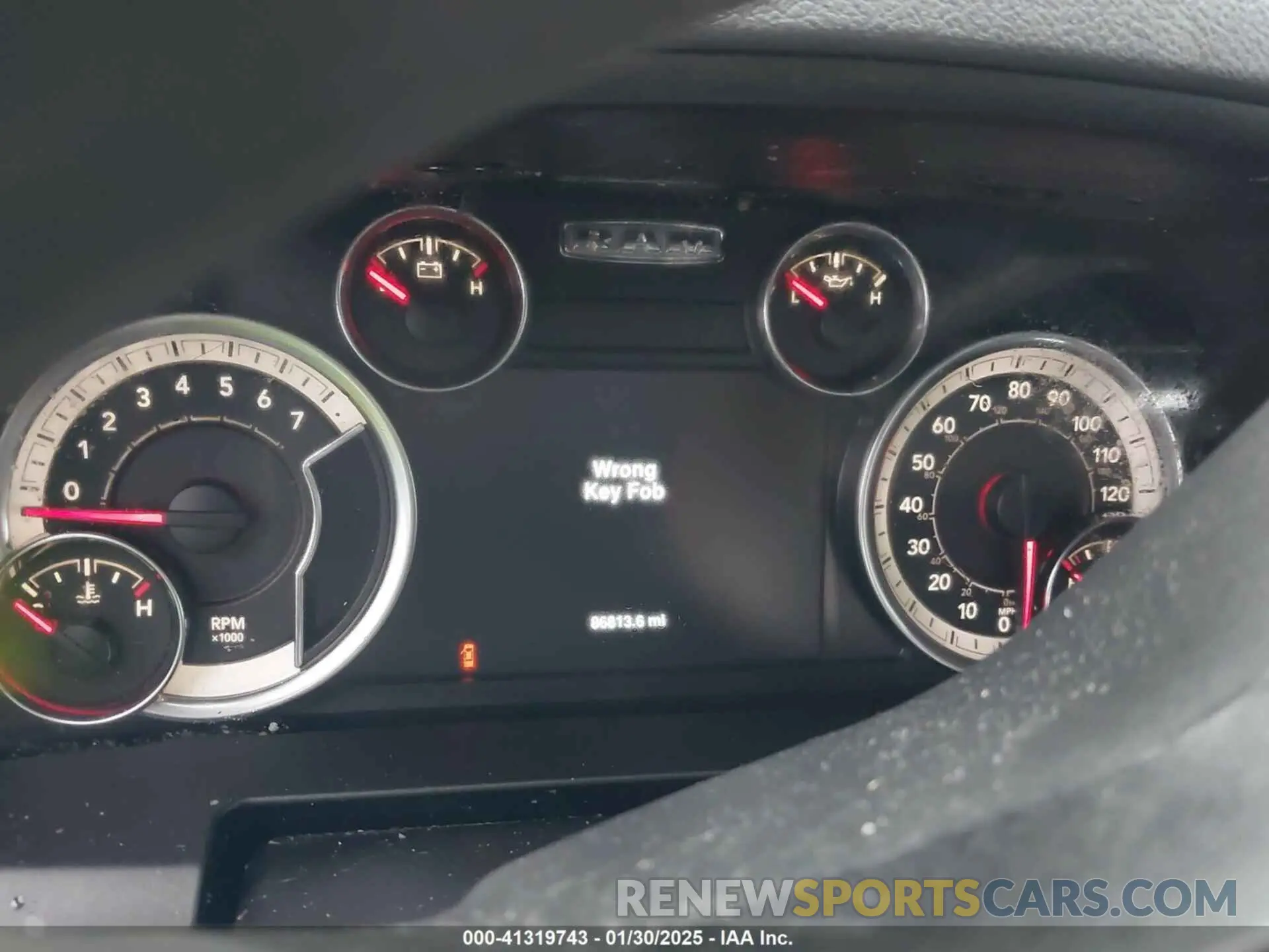 7 Photograph of a damaged car 1C6RR7LG8KS717307 RAM 1500 CLASSIC 2019