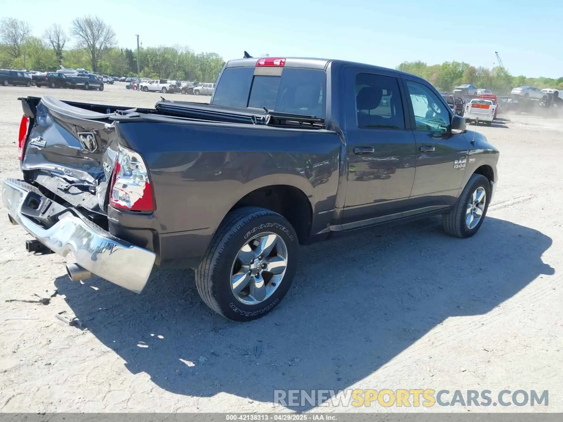 4 Photograph of a damaged car 1C6RR7LT1KS523232 RAM 1500 CLASSIC 2019