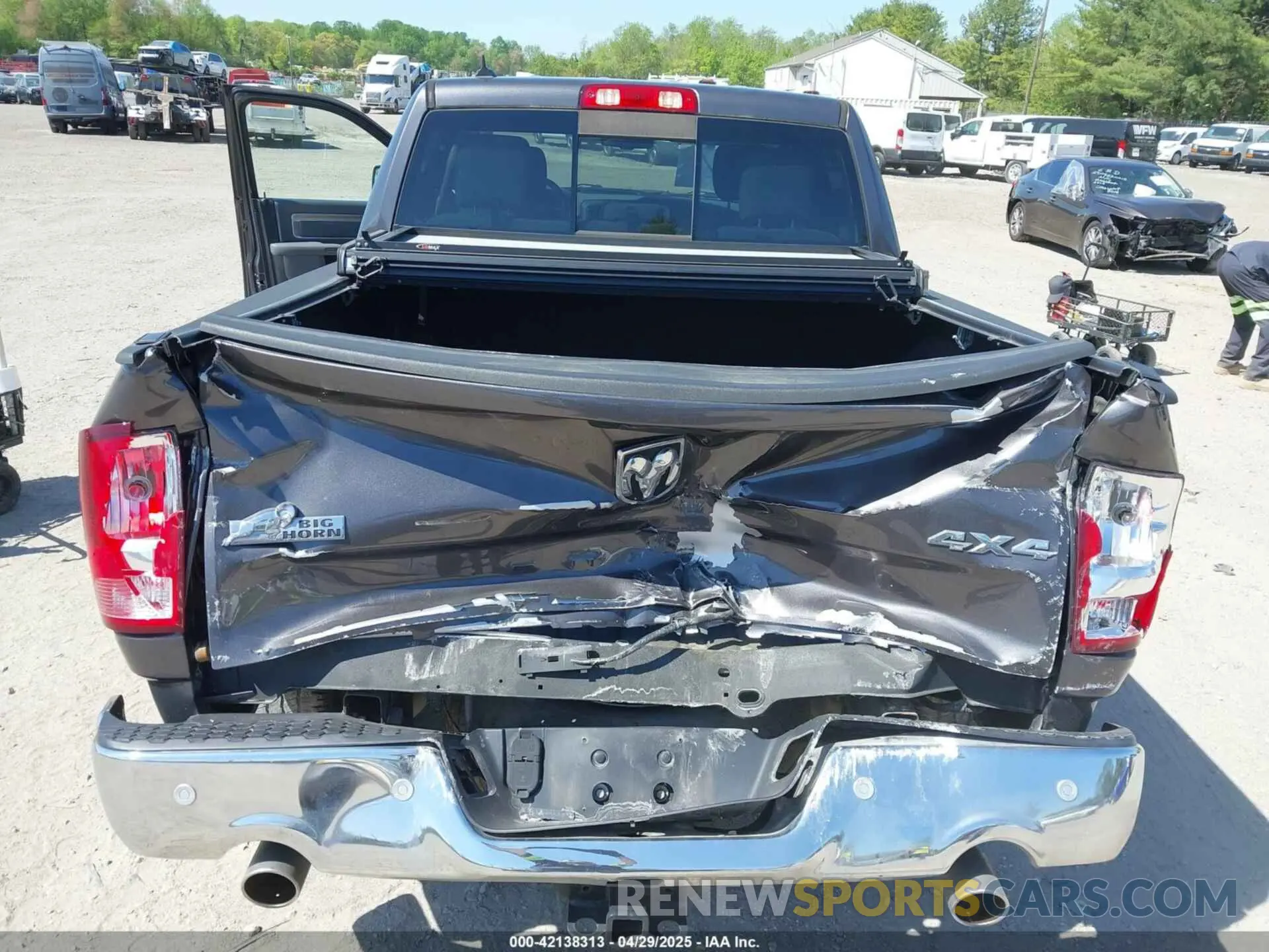 6 Photograph of a damaged car 1C6RR7LT1KS523232 RAM 1500 CLASSIC 2019