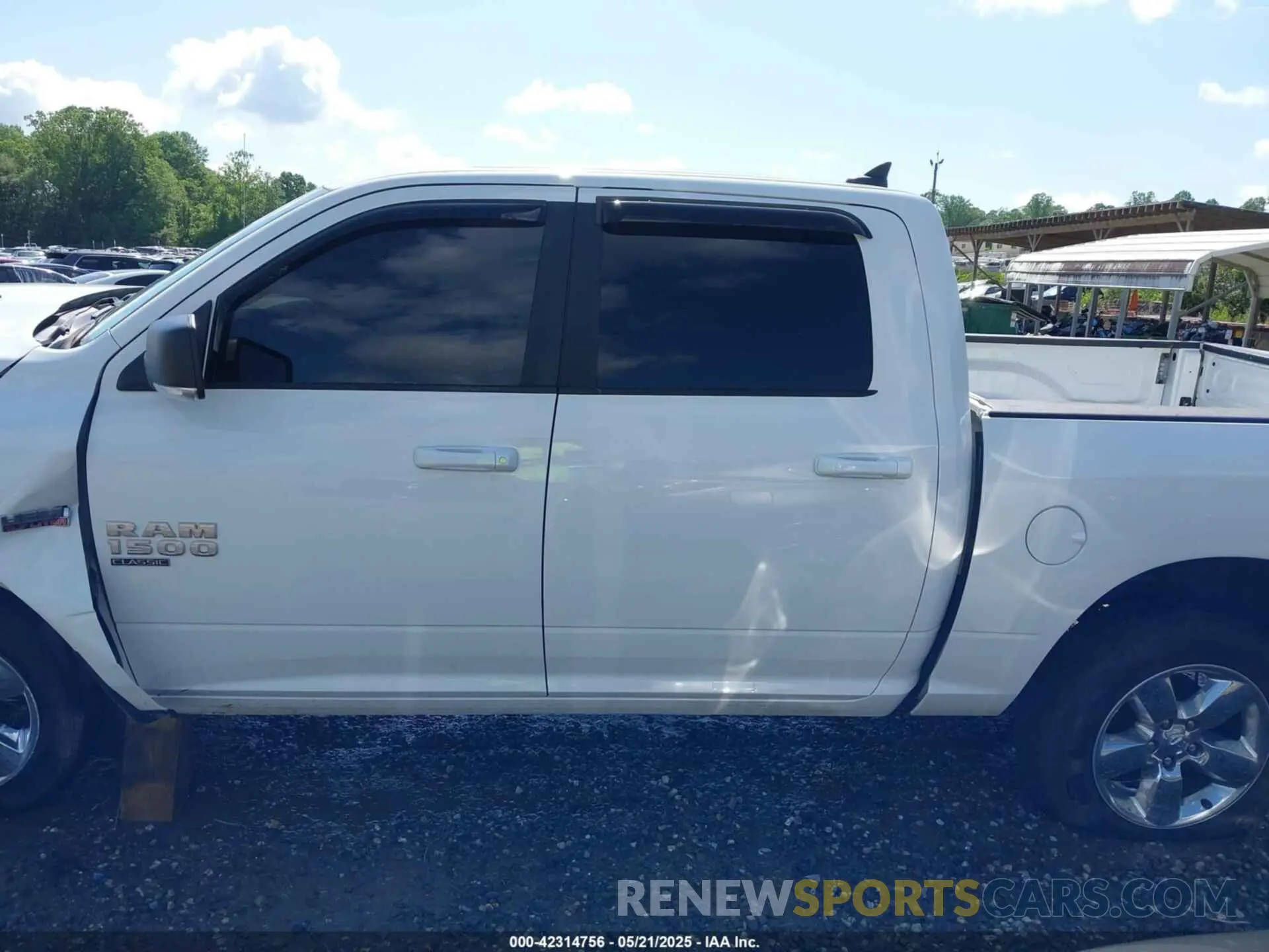 14 Photograph of a damaged car 1C6RR7LT1KS568932 RAM 1500 CLASSIC 2019