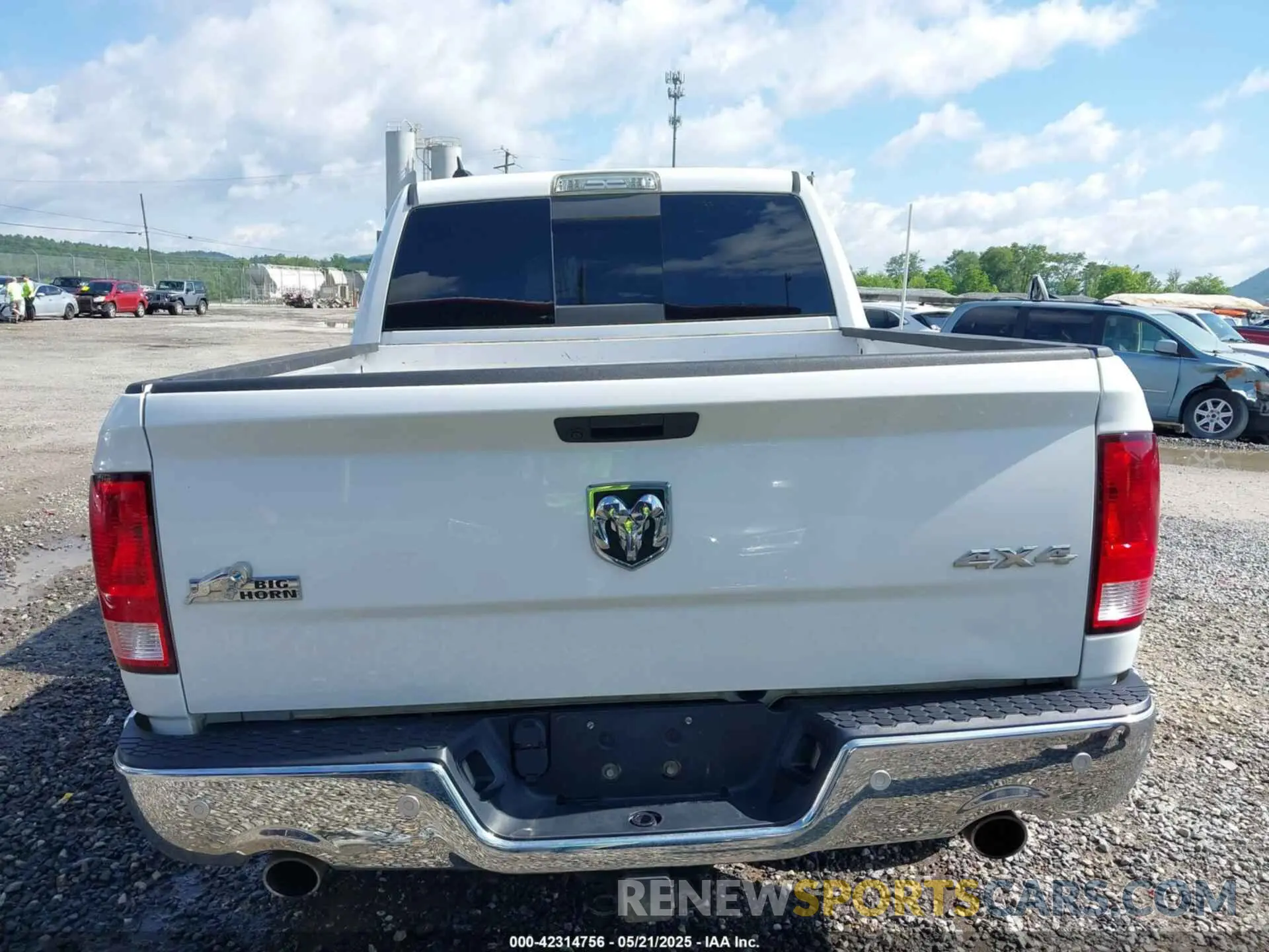16 Photograph of a damaged car 1C6RR7LT1KS568932 RAM 1500 CLASSIC 2019