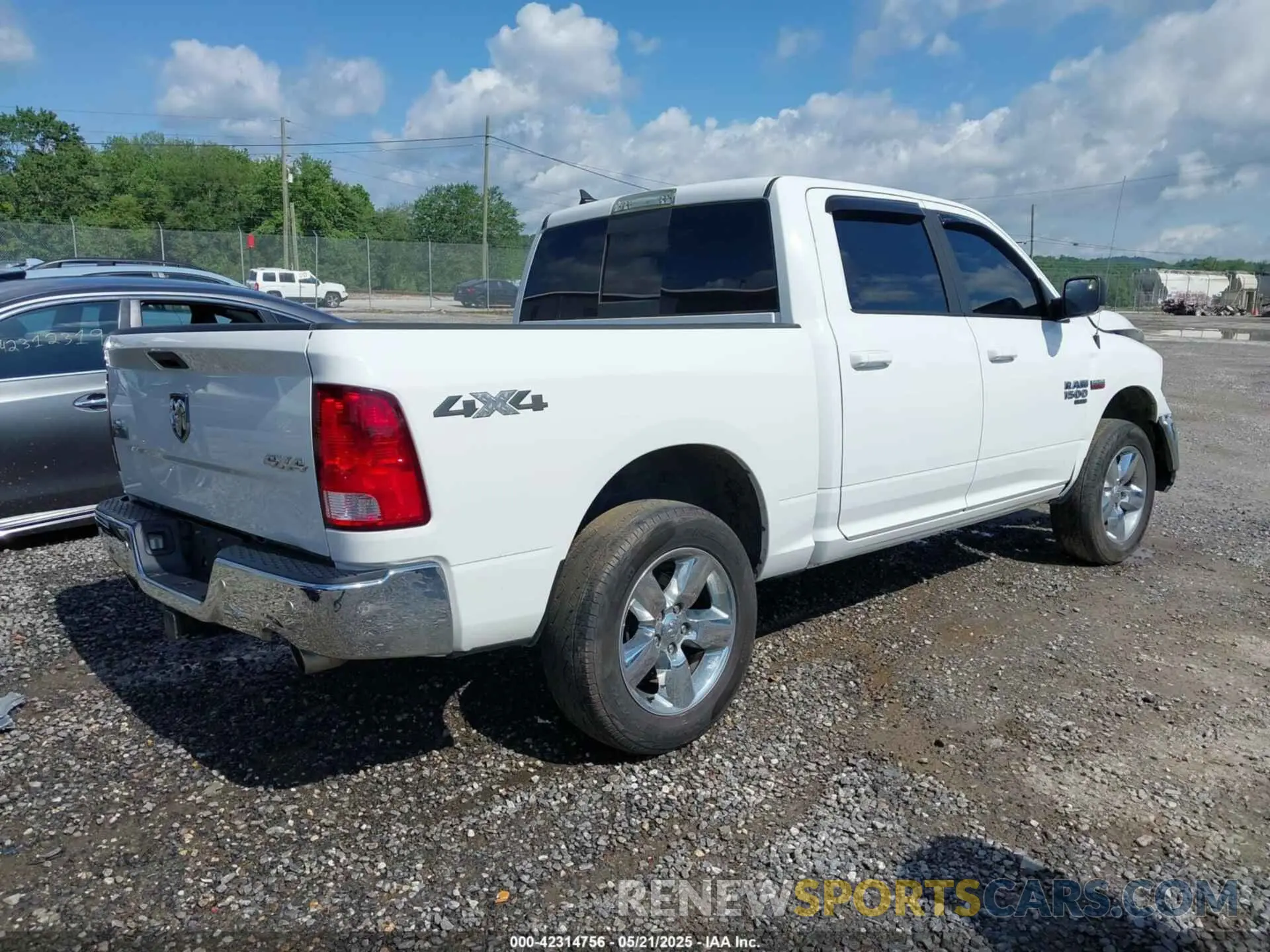 4 Photograph of a damaged car 1C6RR7LT1KS568932 RAM 1500 CLASSIC 2019