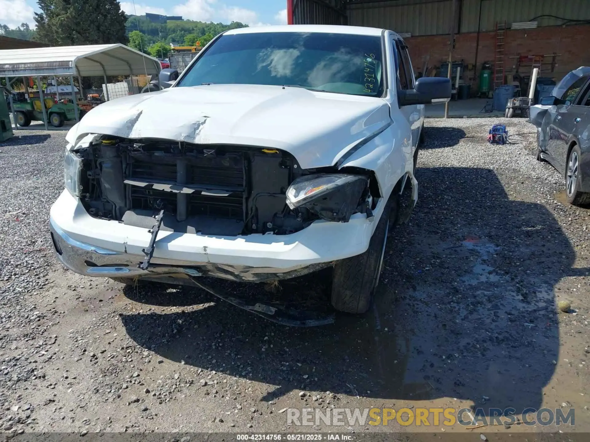6 Photograph of a damaged car 1C6RR7LT1KS568932 RAM 1500 CLASSIC 2019