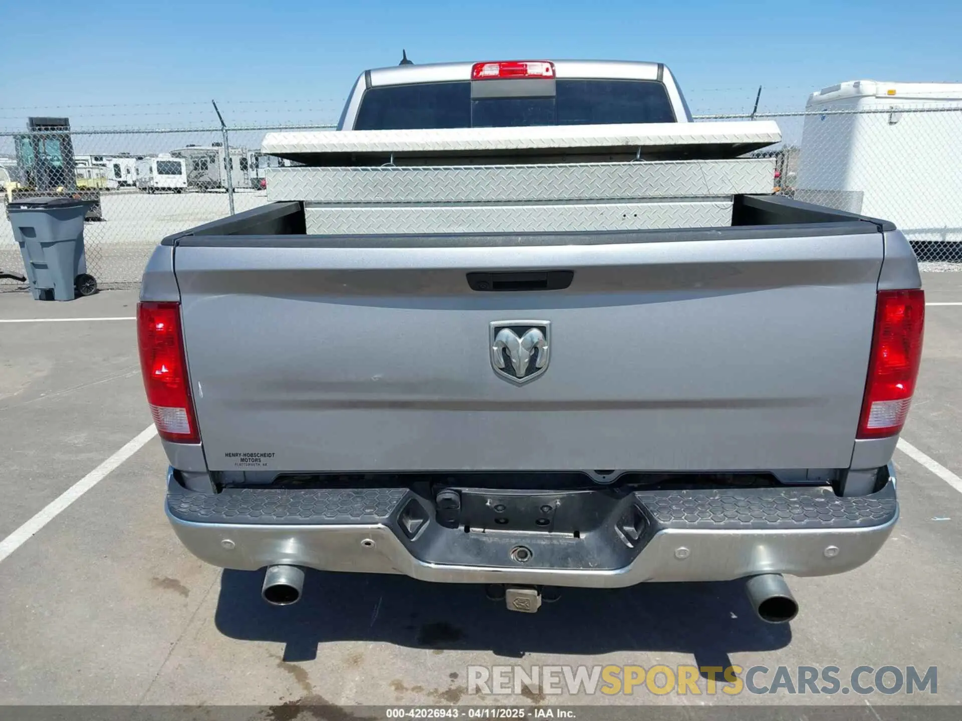 6 Photograph of a damaged car 1C6RR7LT1KS687578 RAM 1500 CLASSIC 2019
