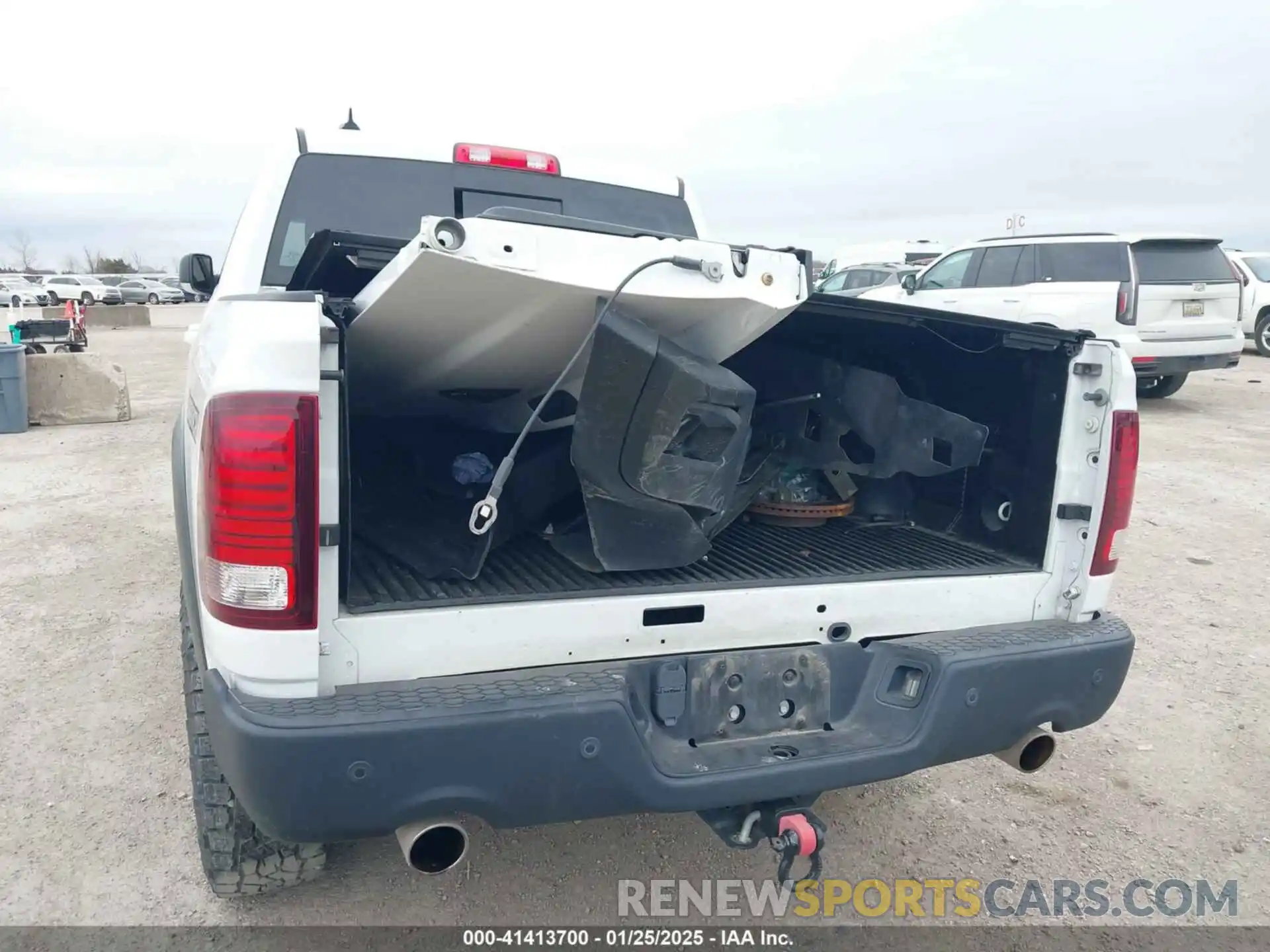 6 Photograph of a damaged car 1C6RR7LT1KS715220 RAM 1500 CLASSIC 2019