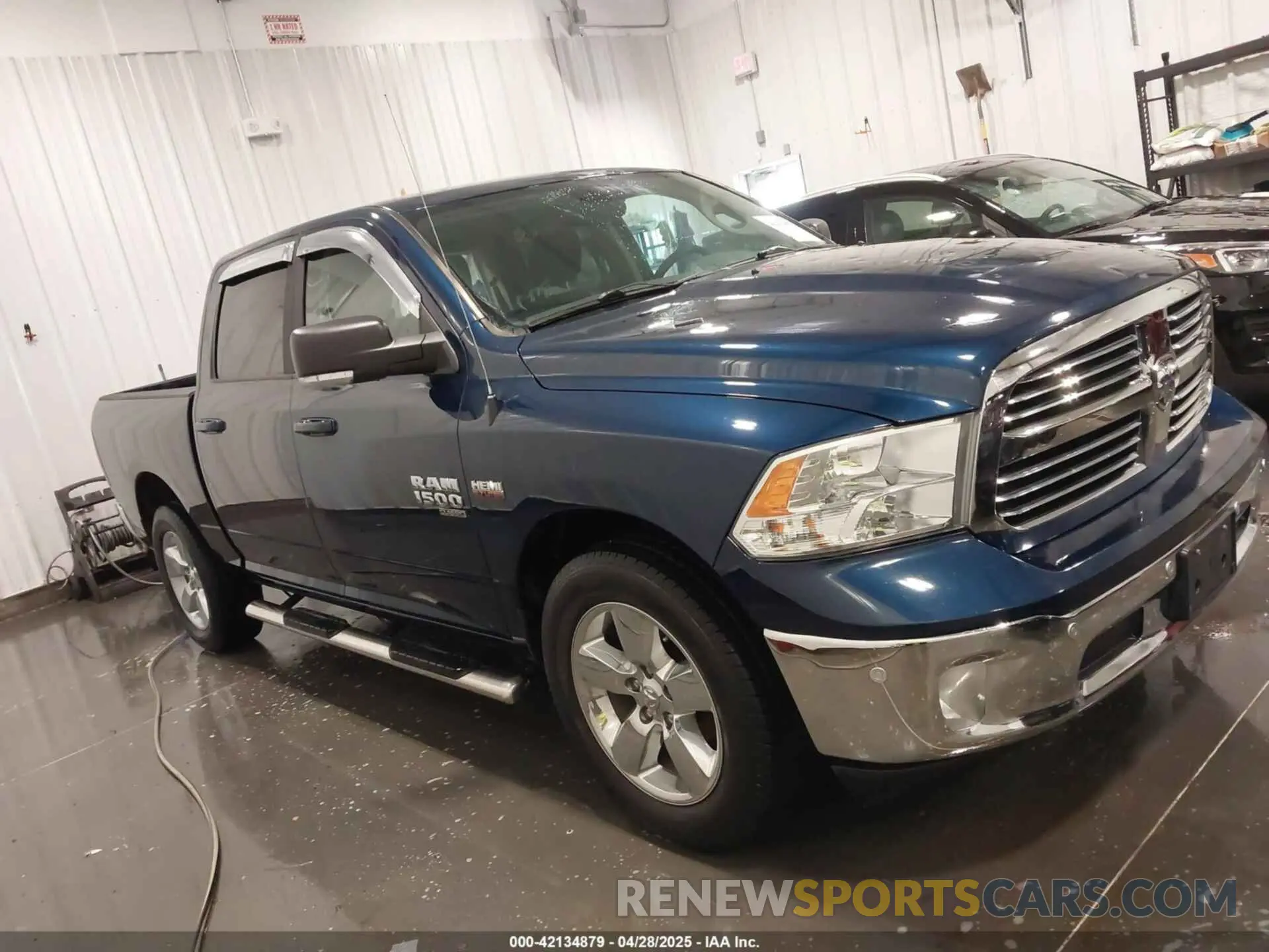 13 Photograph of a damaged car 1C6RR7LT2KS638521 RAM 1500 CLASSIC 2019