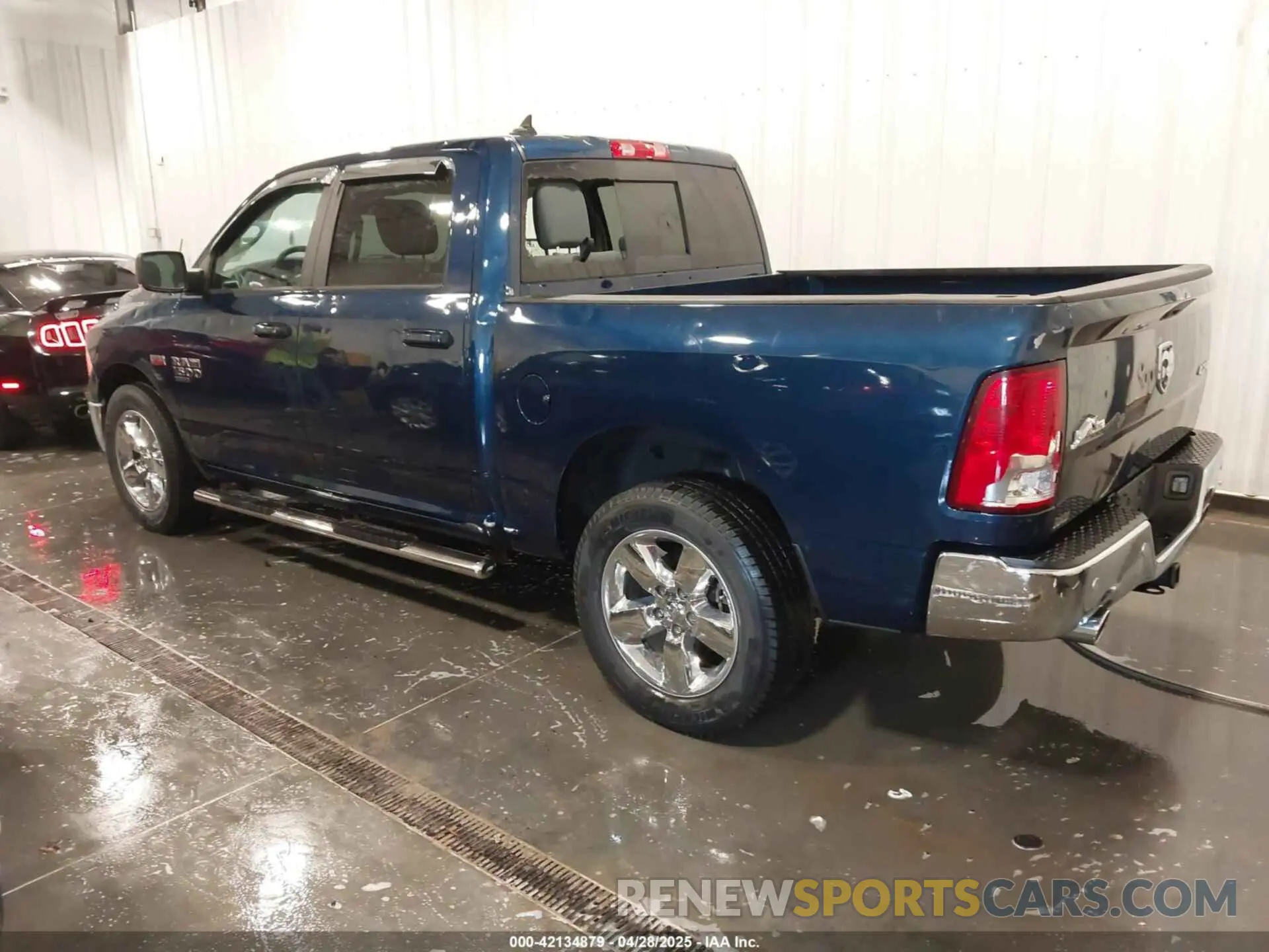 3 Photograph of a damaged car 1C6RR7LT2KS638521 RAM 1500 CLASSIC 2019