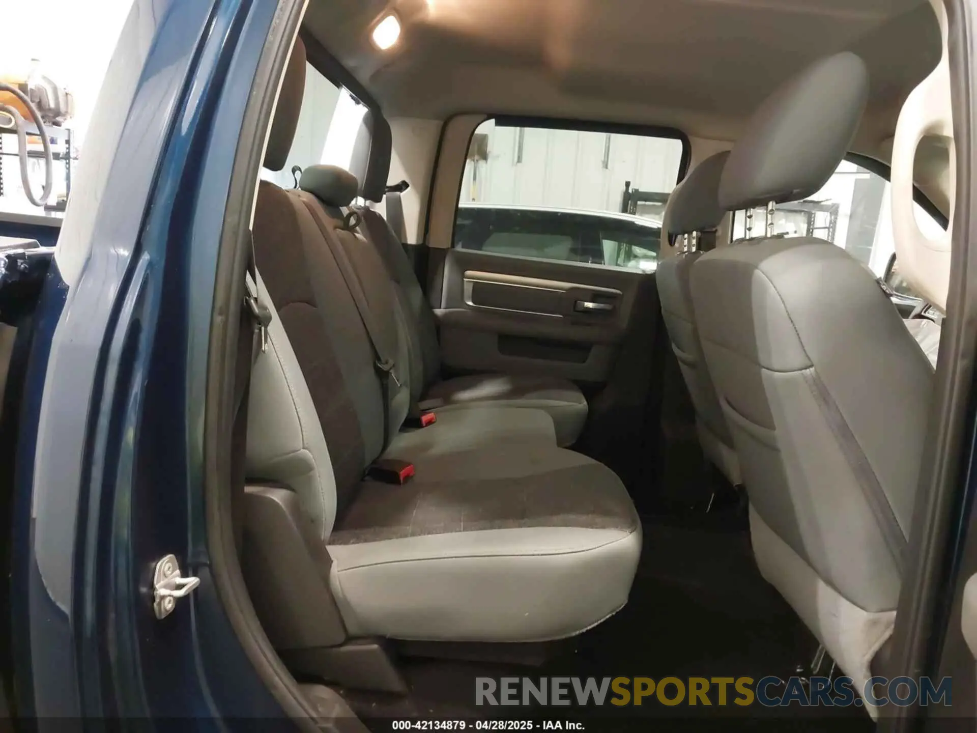 8 Photograph of a damaged car 1C6RR7LT2KS638521 RAM 1500 CLASSIC 2019