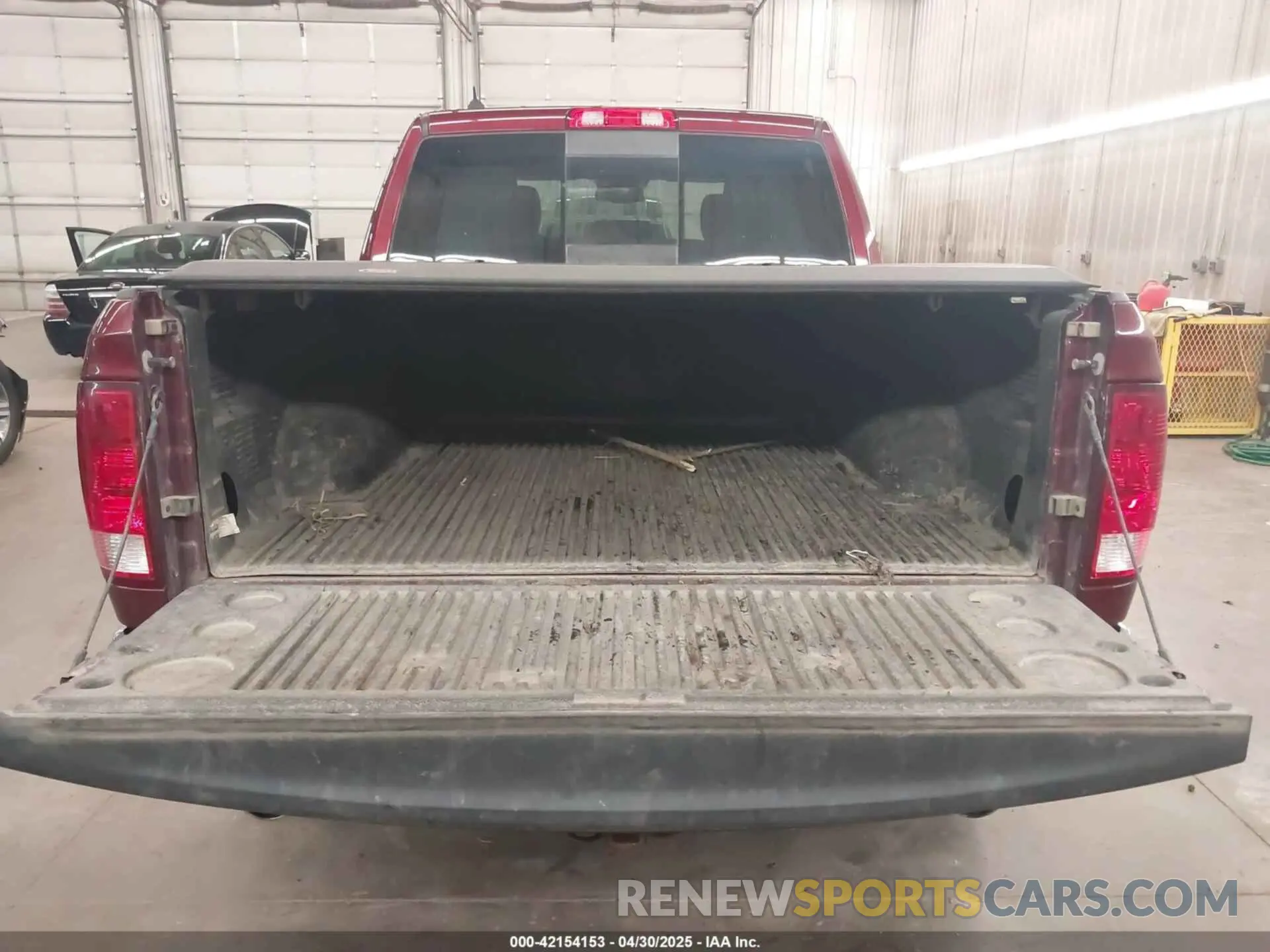 17 Photograph of a damaged car 1C6RR7LT2KS735542 RAM 1500 CLASSIC 2019