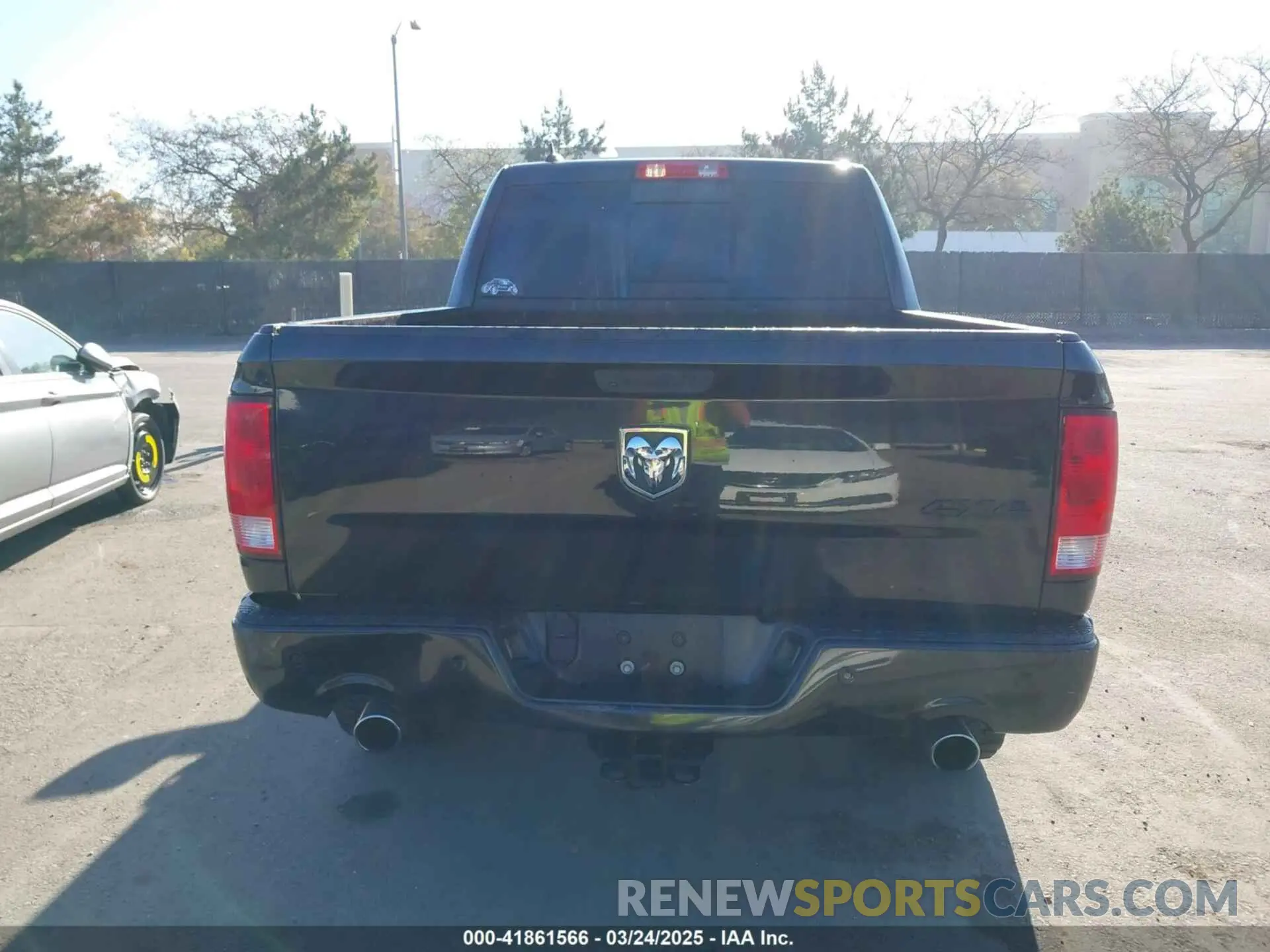 17 Photograph of a damaged car 1C6RR7LT3KS534975 RAM 1500 CLASSIC 2019