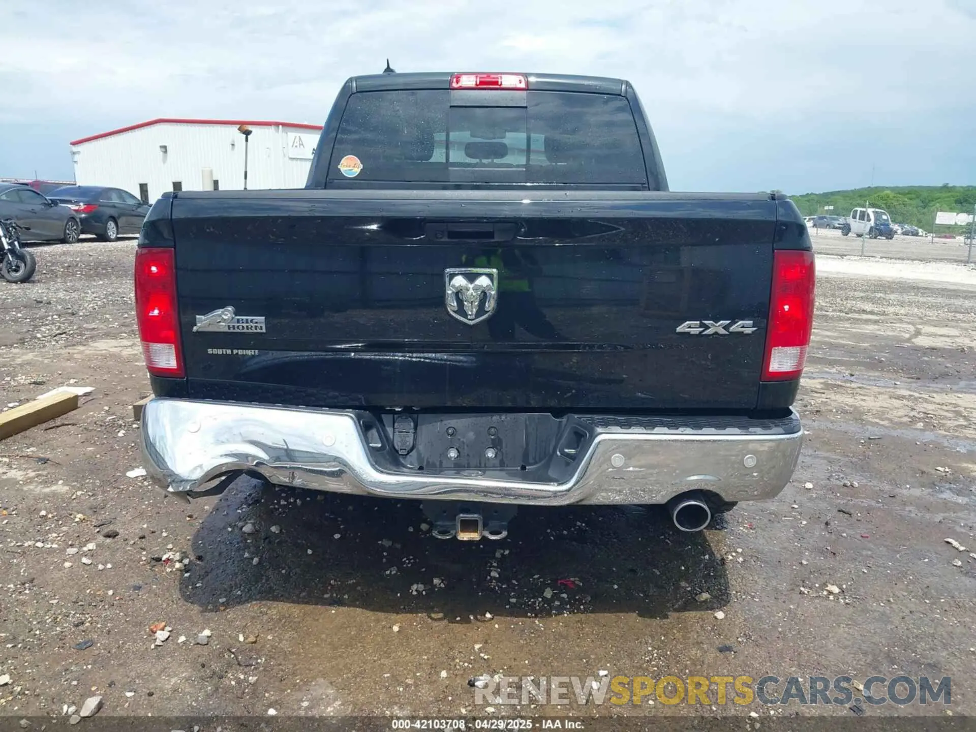 17 Photograph of a damaged car 1C6RR7LT3KS641539 RAM 1500 CLASSIC 2019