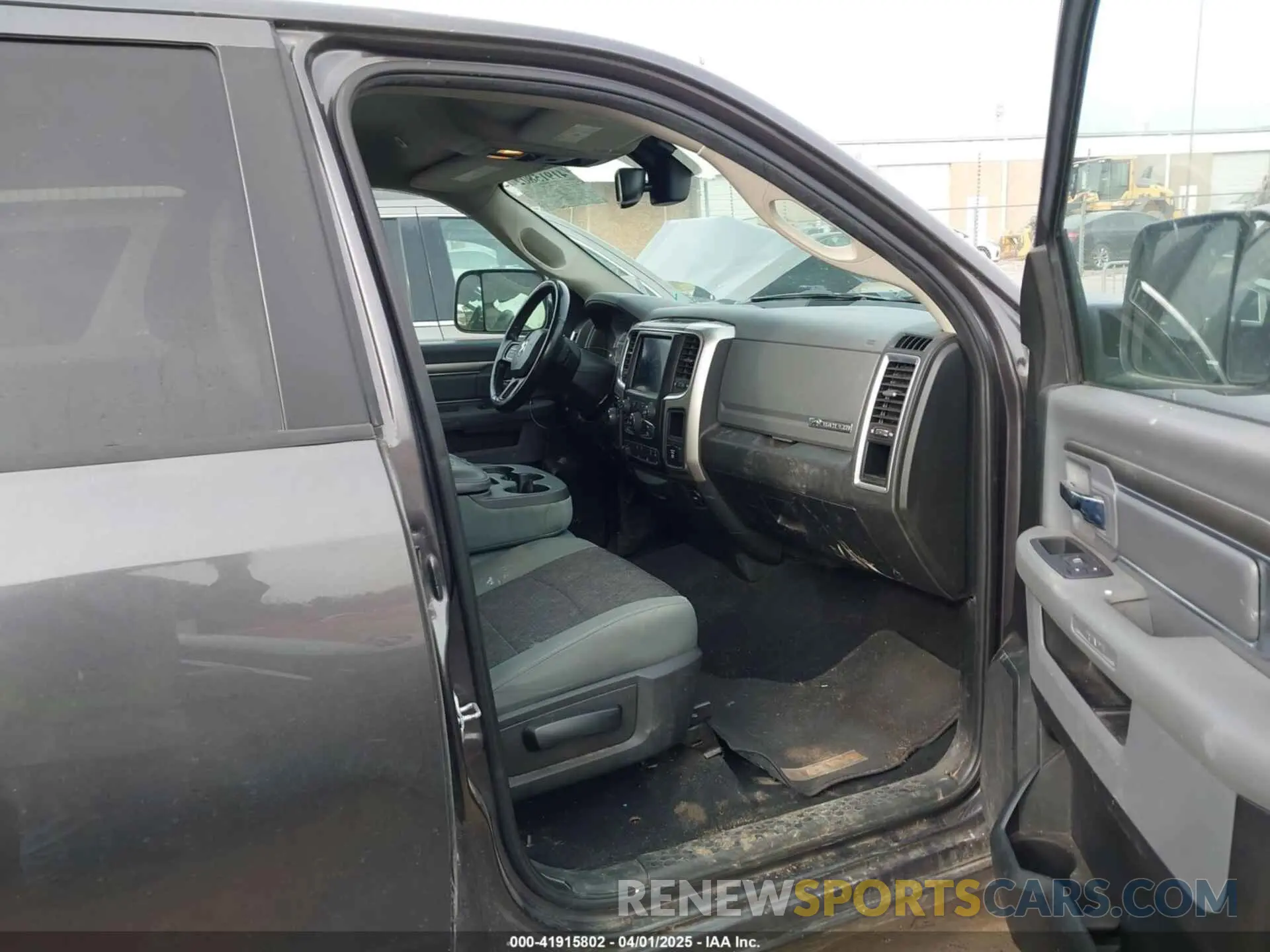 5 Photograph of a damaged car 1C6RR7LT5KS533875 RAM 1500 CLASSIC 2019