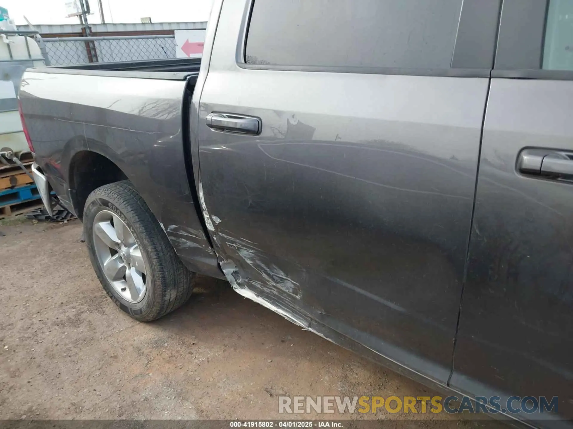 6 Photograph of a damaged car 1C6RR7LT5KS533875 RAM 1500 CLASSIC 2019