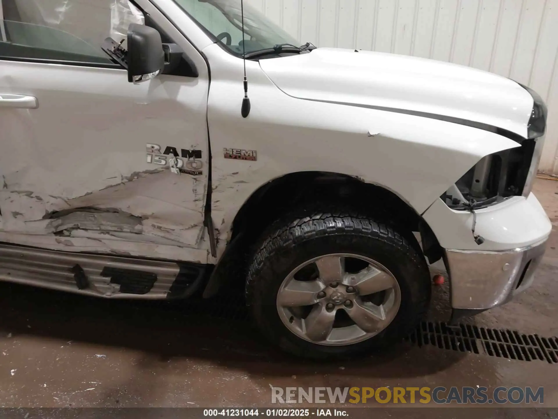 6 Photograph of a damaged car 1C6RR7LT5KS659203 RAM 1500 CLASSIC 2019