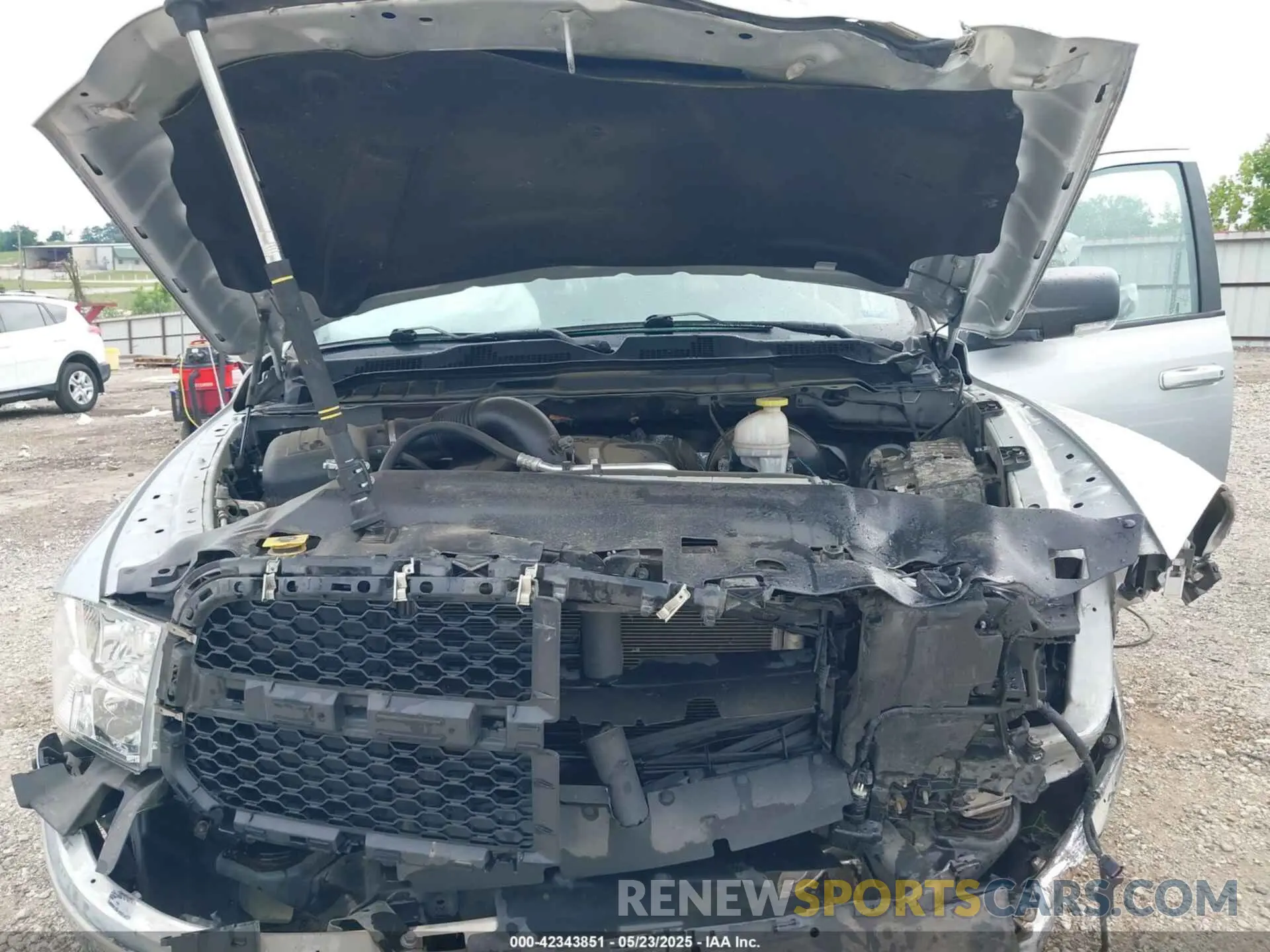 10 Photograph of a damaged car 1C6RR7LT6KS550104 RAM 1500 CLASSIC 2019