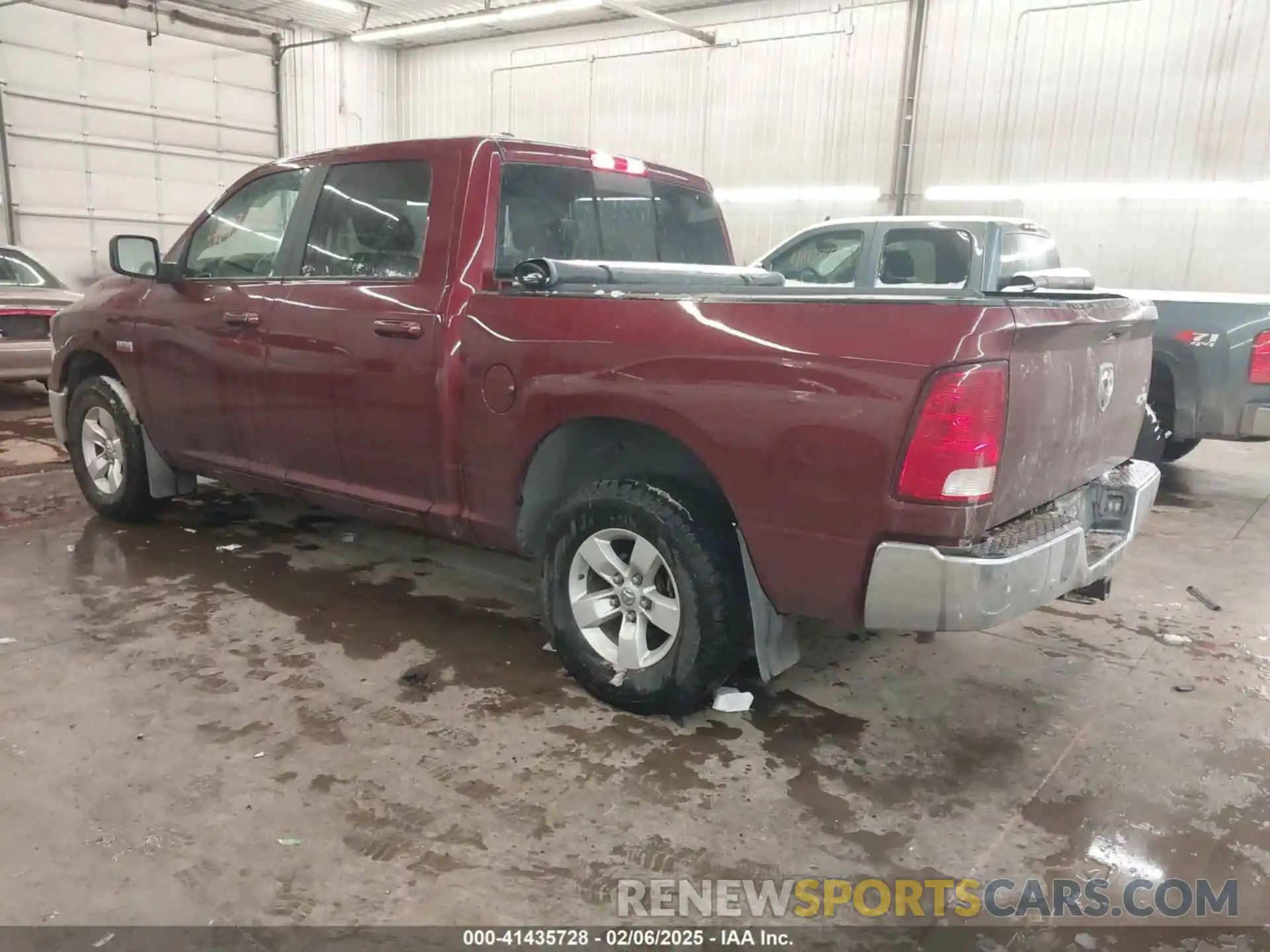 3 Photograph of a damaged car 1C6RR7LT6KS634200 RAM 1500 CLASSIC 2019