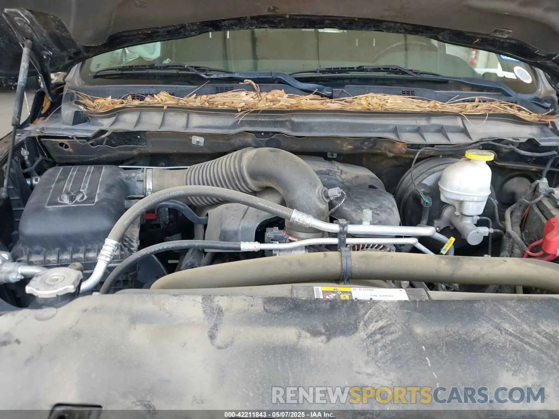 10 Photograph of a damaged car 1C6RR7LT7KS665780 RAM 1500 CLASSIC 2019