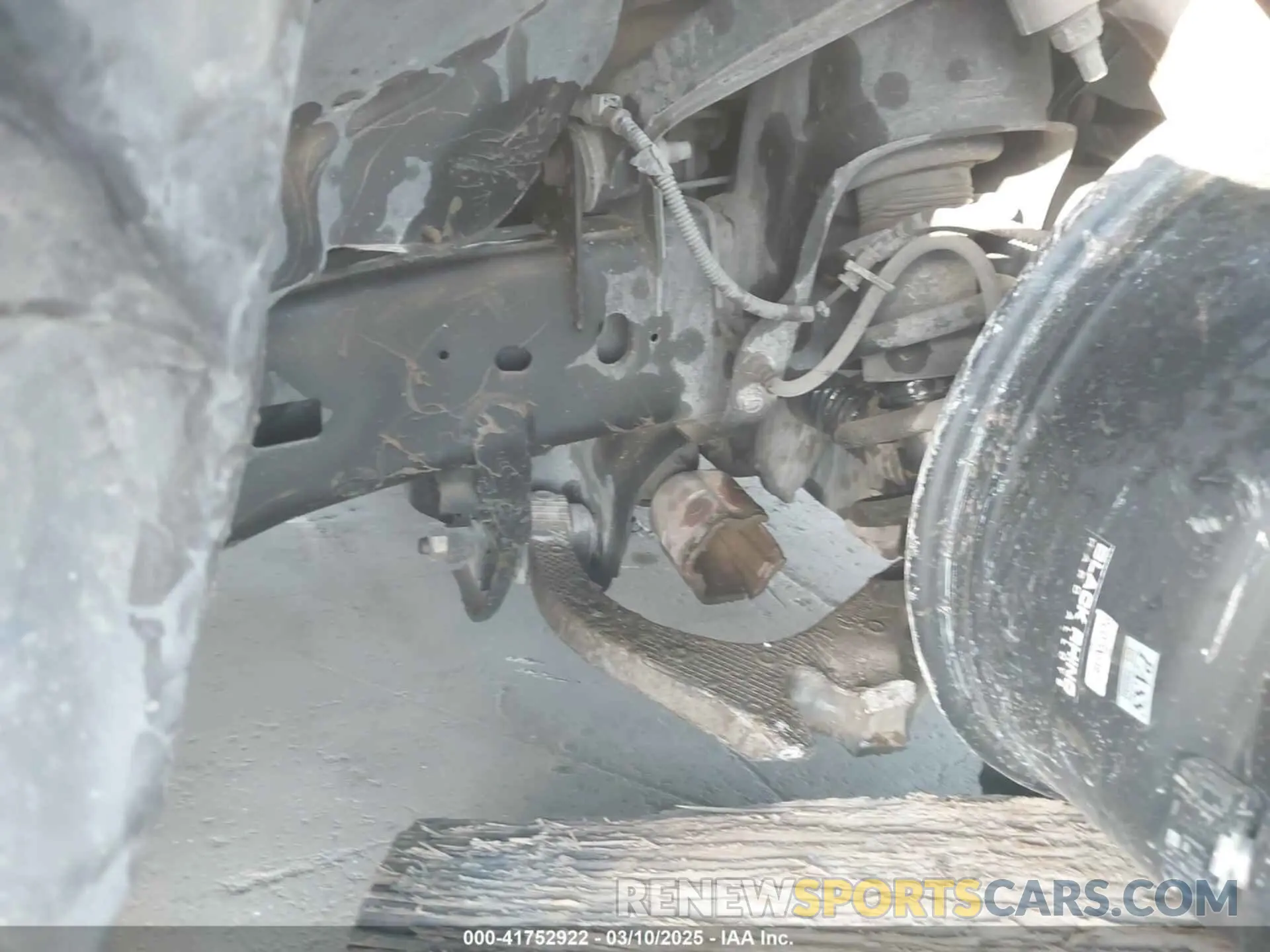 21 Photograph of a damaged car 1C6RR7LT9KS527190 RAM 1500 CLASSIC 2019