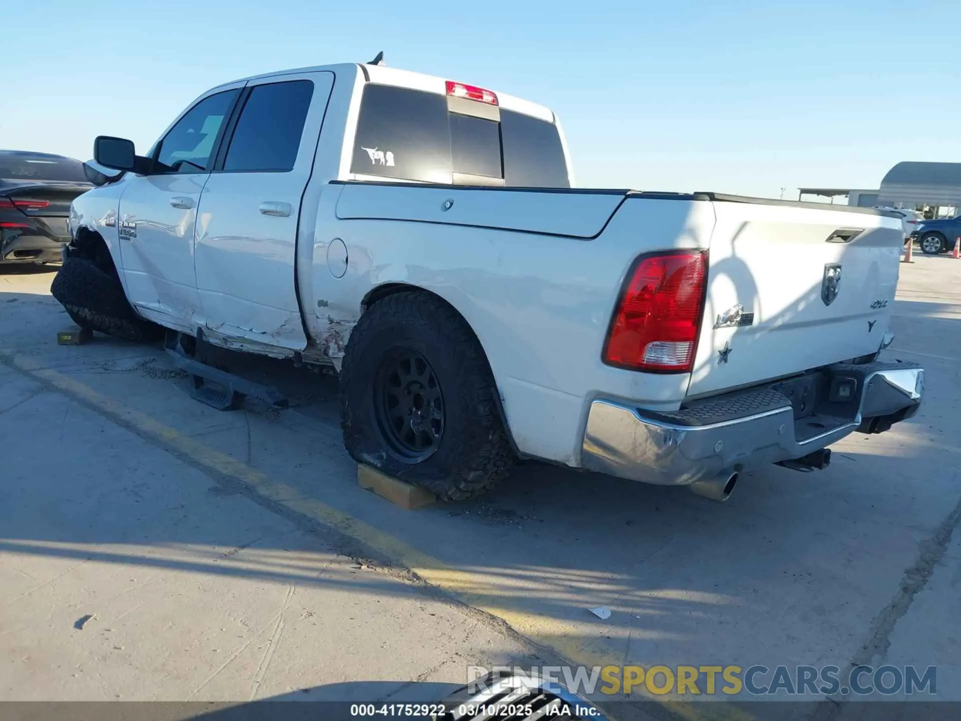 3 Photograph of a damaged car 1C6RR7LT9KS527190 RAM 1500 CLASSIC 2019