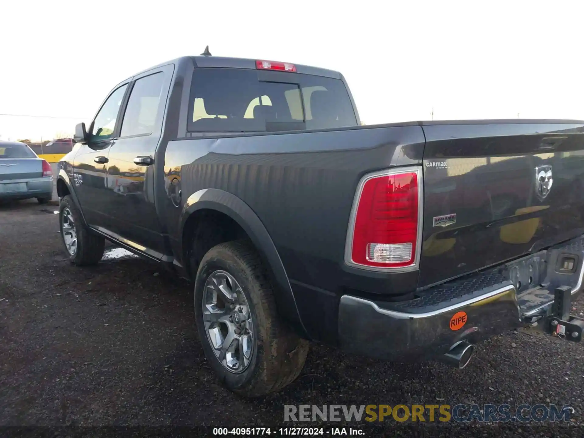 3 Photograph of a damaged car 1C6RR7NM8KS749256 RAM 1500 CLASSIC 2019